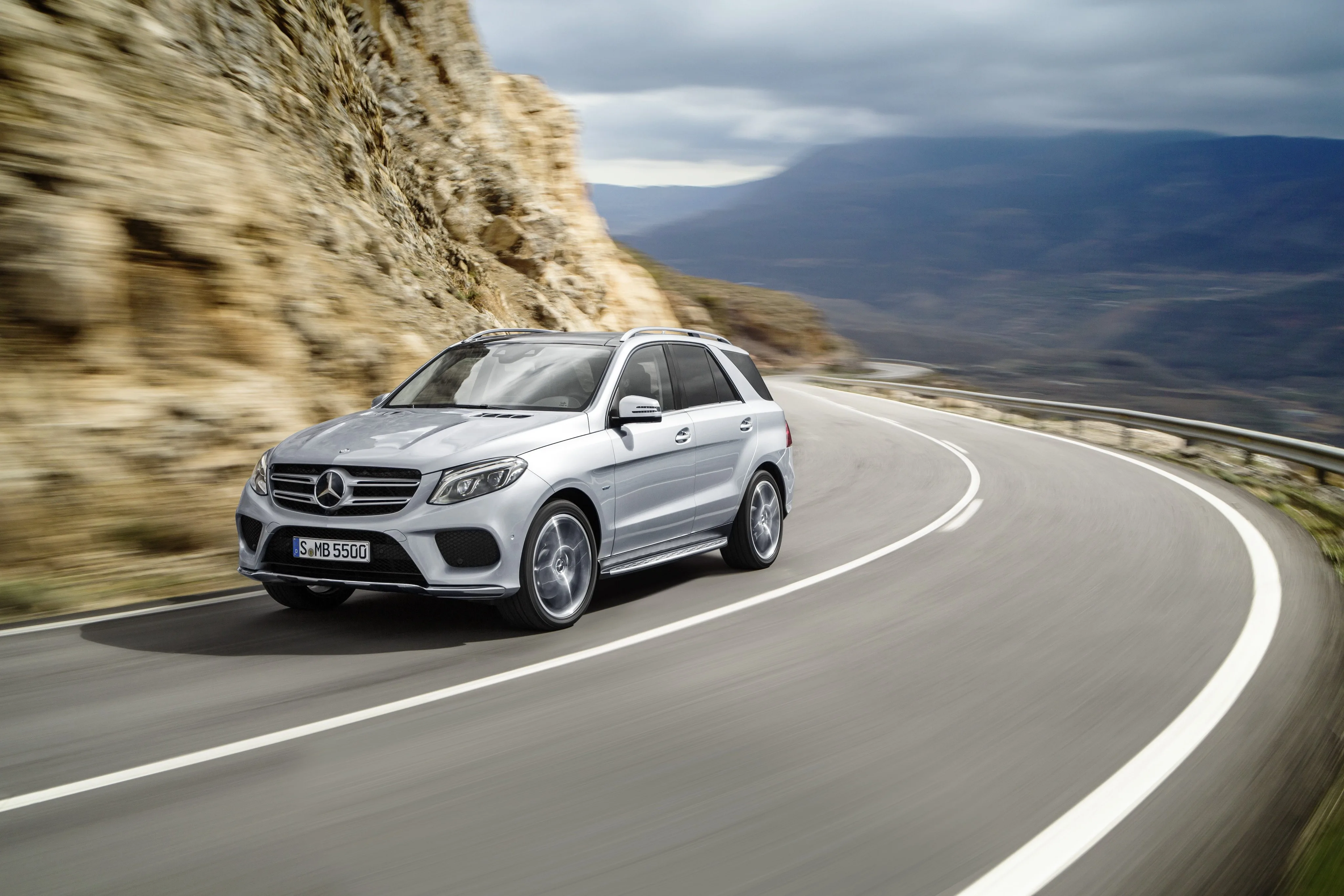 MERCEDES-BENZ-GLE-5414_26.jpg