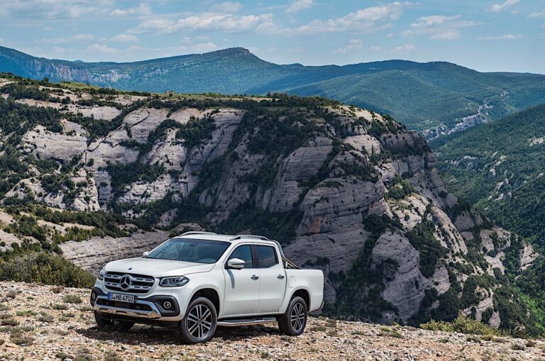 MERCEDES BENZ X-Class 2017-2020