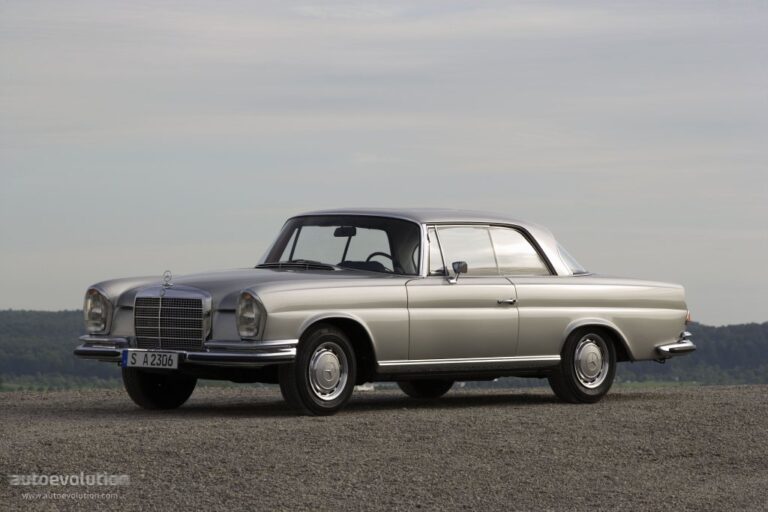 1961 Mercedes-Benz 220 SE Coupe