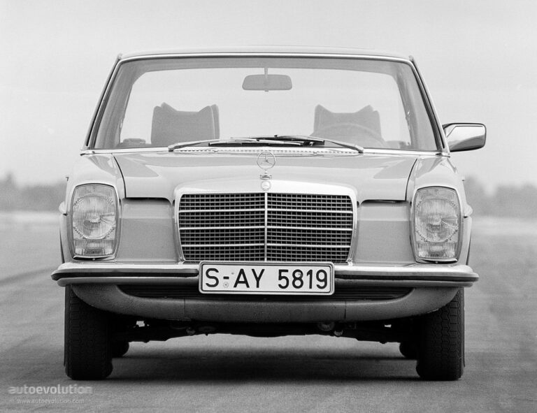 MERCEDES BENZ E-Klasse "Strich-Acht" (W114/115) 1968-1976