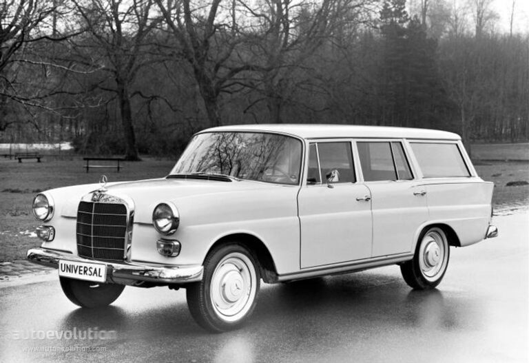 MERCEDES BENZ E-Klasse "Kleine Heckflosse" Universal (W110) 1965-1968