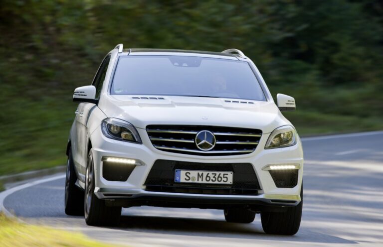 2011 Mercedes-Benz ML63 AMG