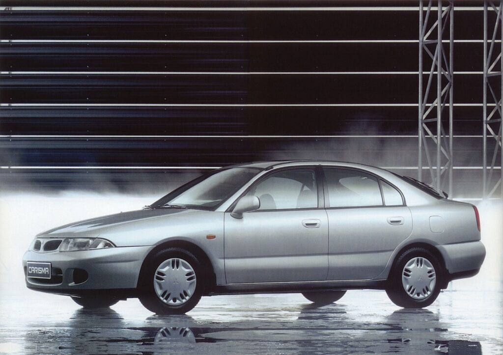 MITSUBISHI Carisma Sedan 1995-2004