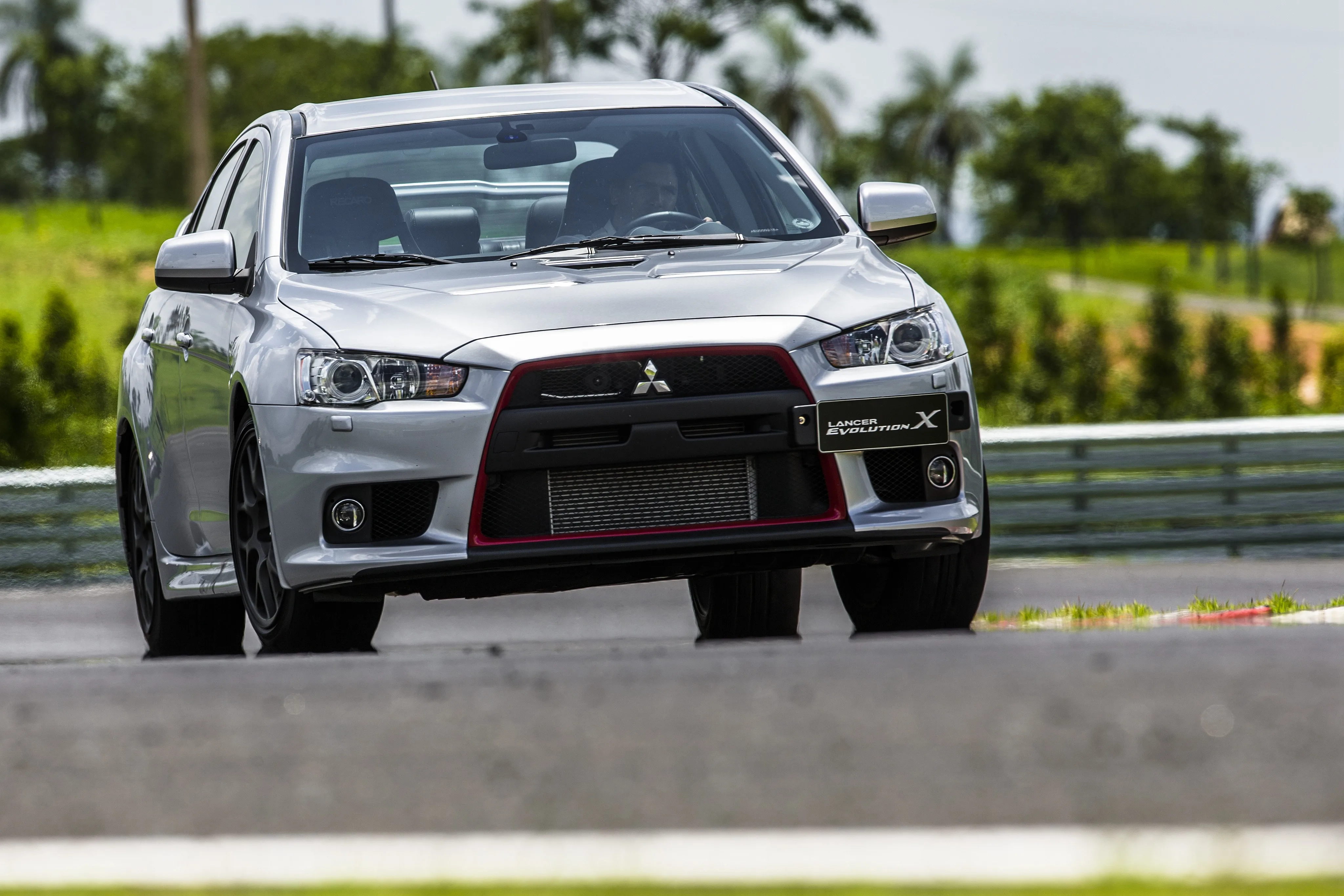MITSUBISHI-Lancer-Evolution-X-3769_138-1.jpeg