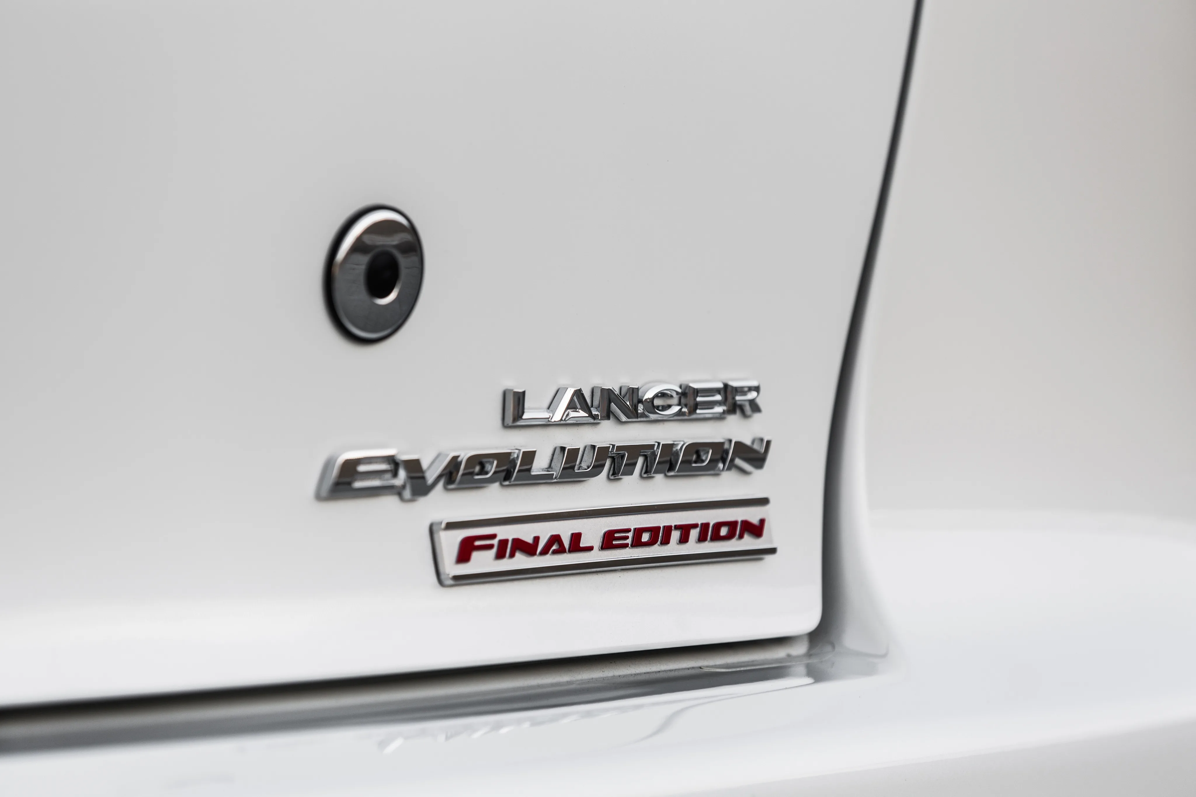 MITSUBISHI-Lancer-Evolution-X-3769_140-1.jpeg