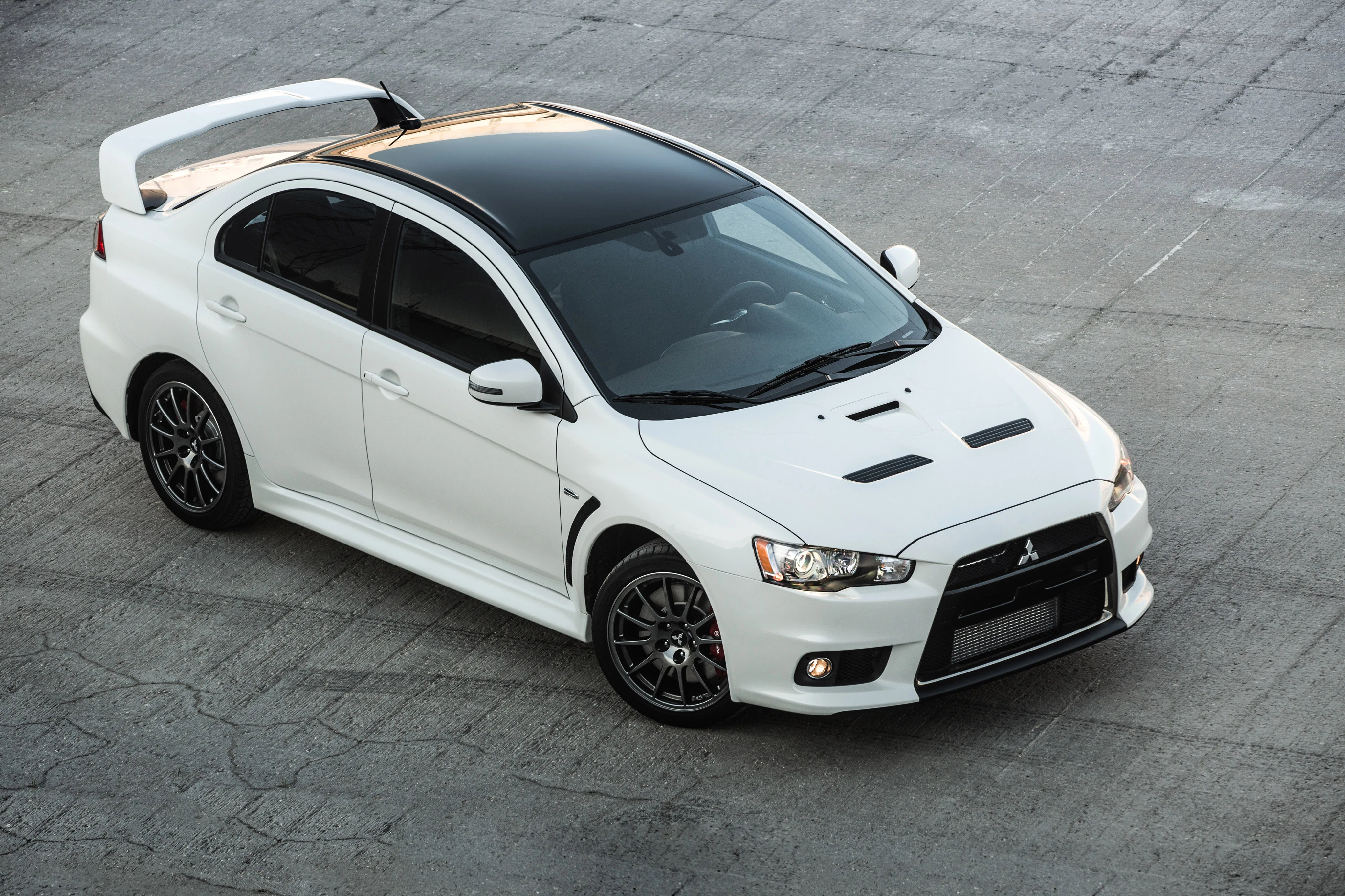 MITSUBISHI-Lancer-Evolution-X-3769_147-1.jpeg