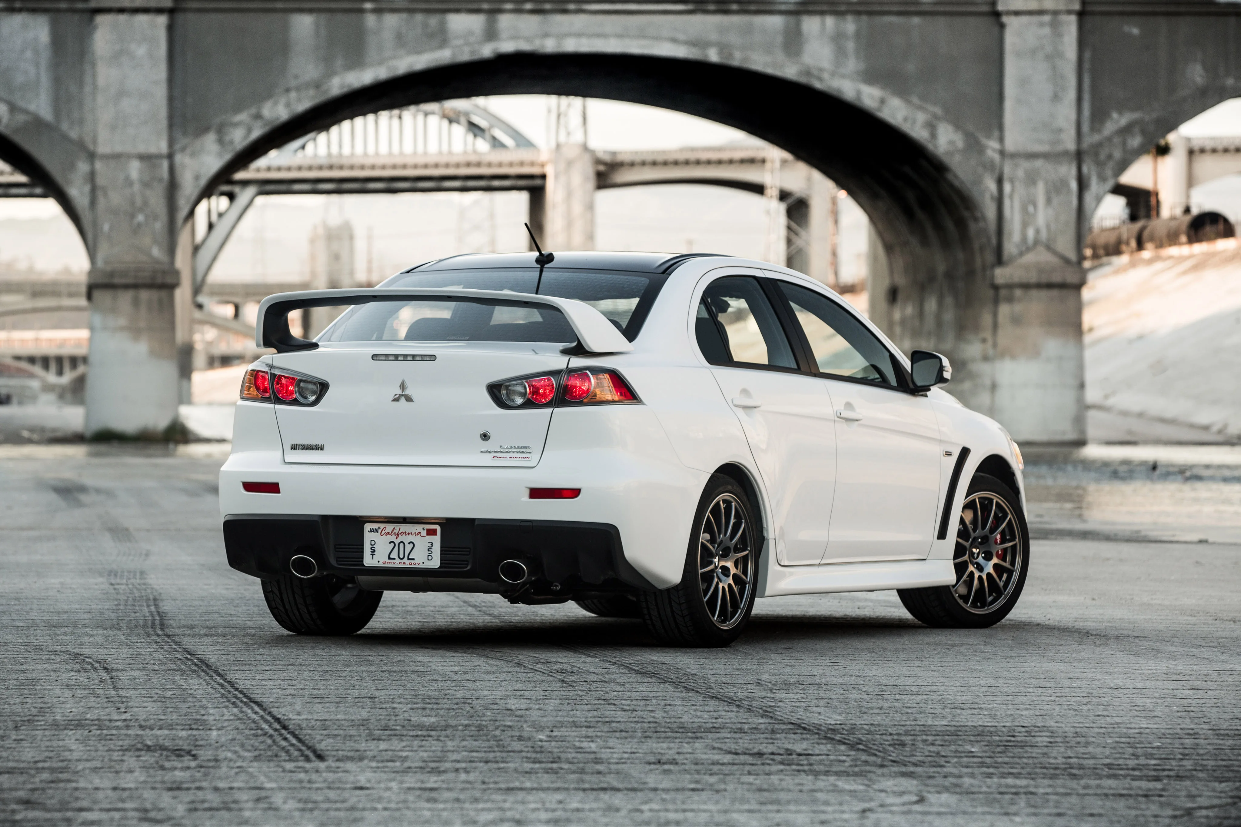 MITSUBISHI-Lancer-Evolution-X-3769_176-1.jpeg