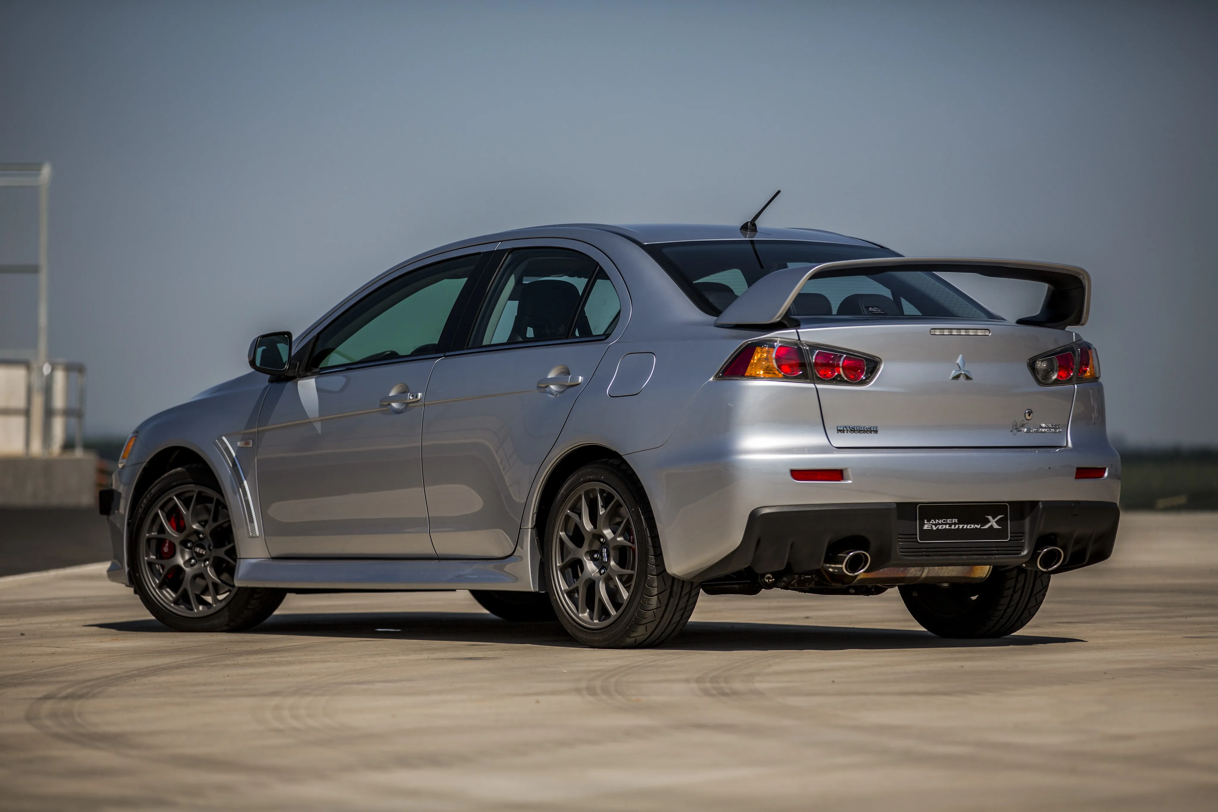 MITSUBISHI-Lancer-Evolution-X-3769_185-1.jpeg