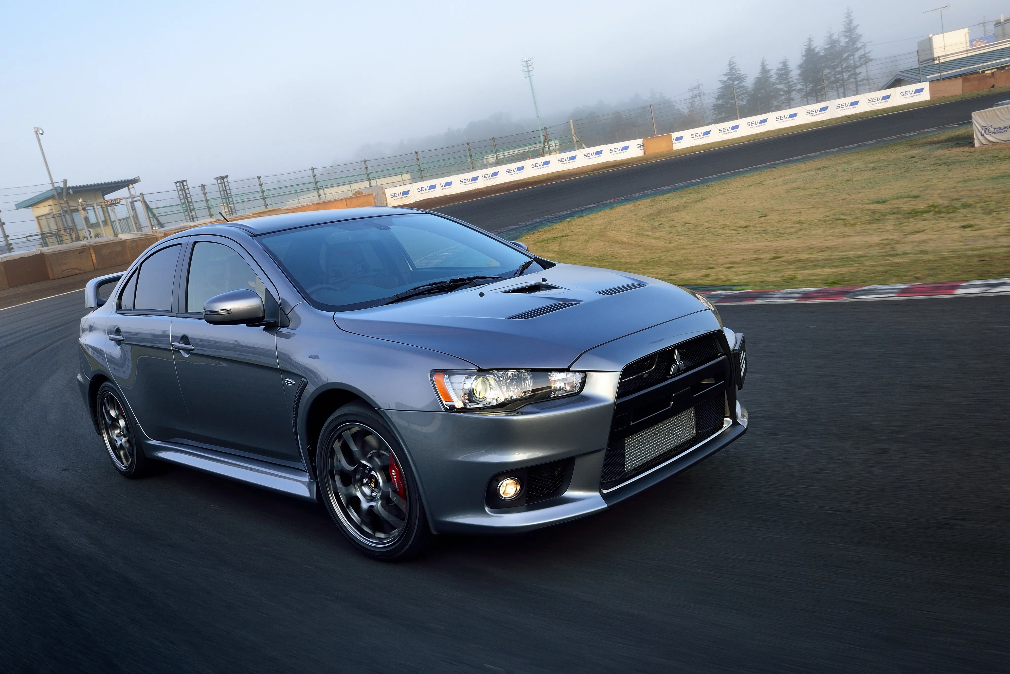 MITSUBISHI-Lancer-Evolution-X-3769_202-1.jpeg
