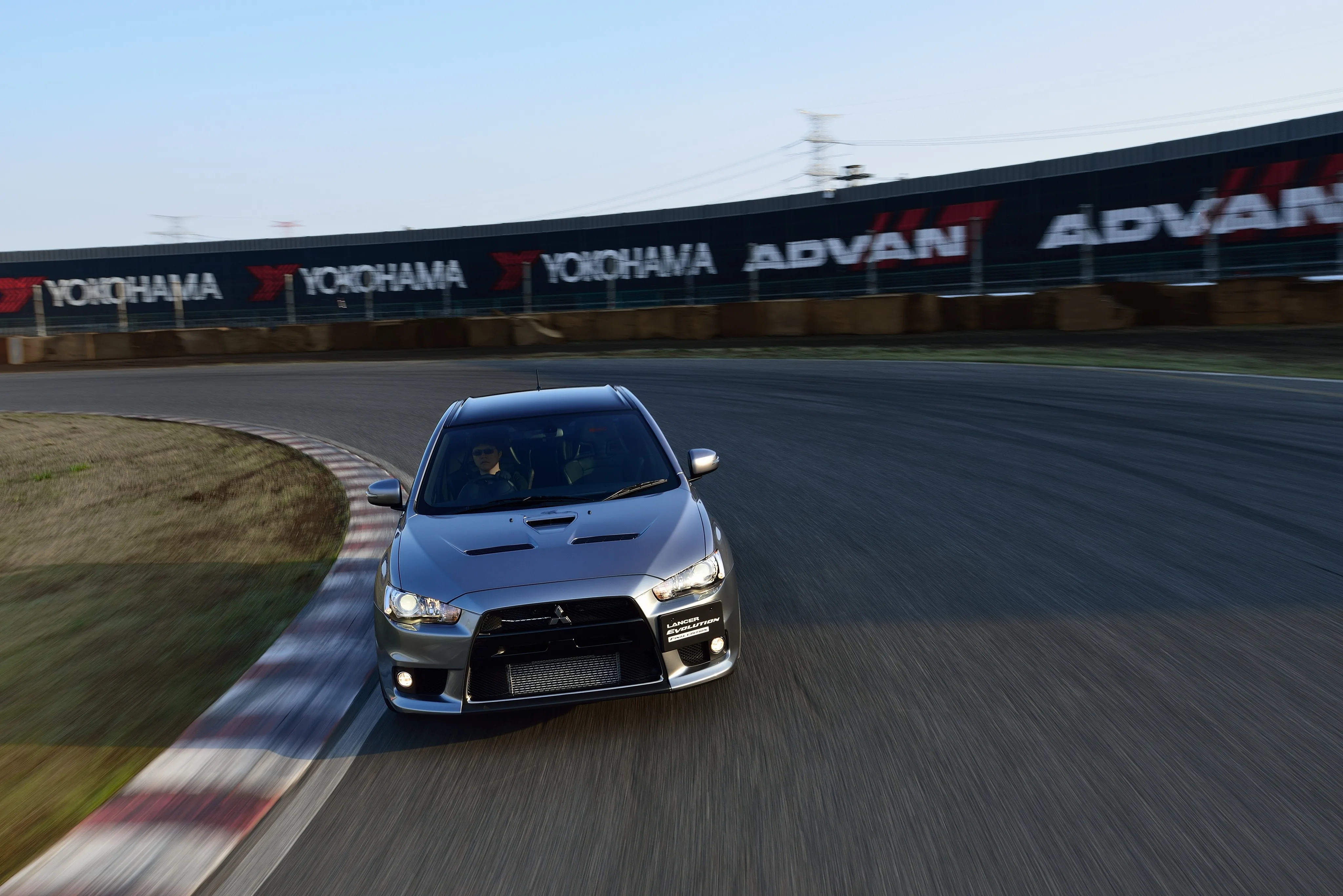 MITSUBISHI-Lancer-Evolution-X-3769_204-1.jpeg