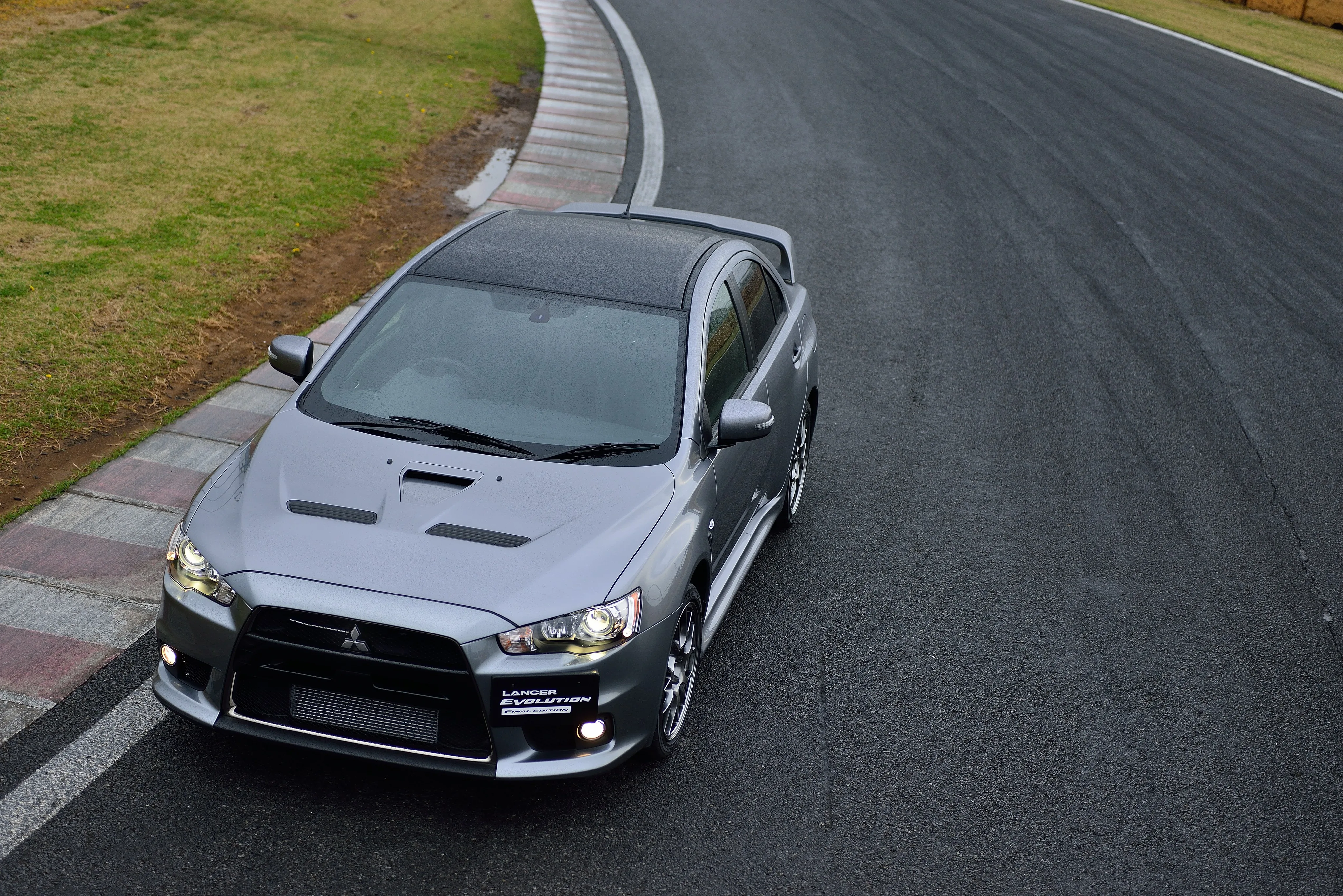 MITSUBISHI-Lancer-Evolution-X-3769_206-1.jpeg