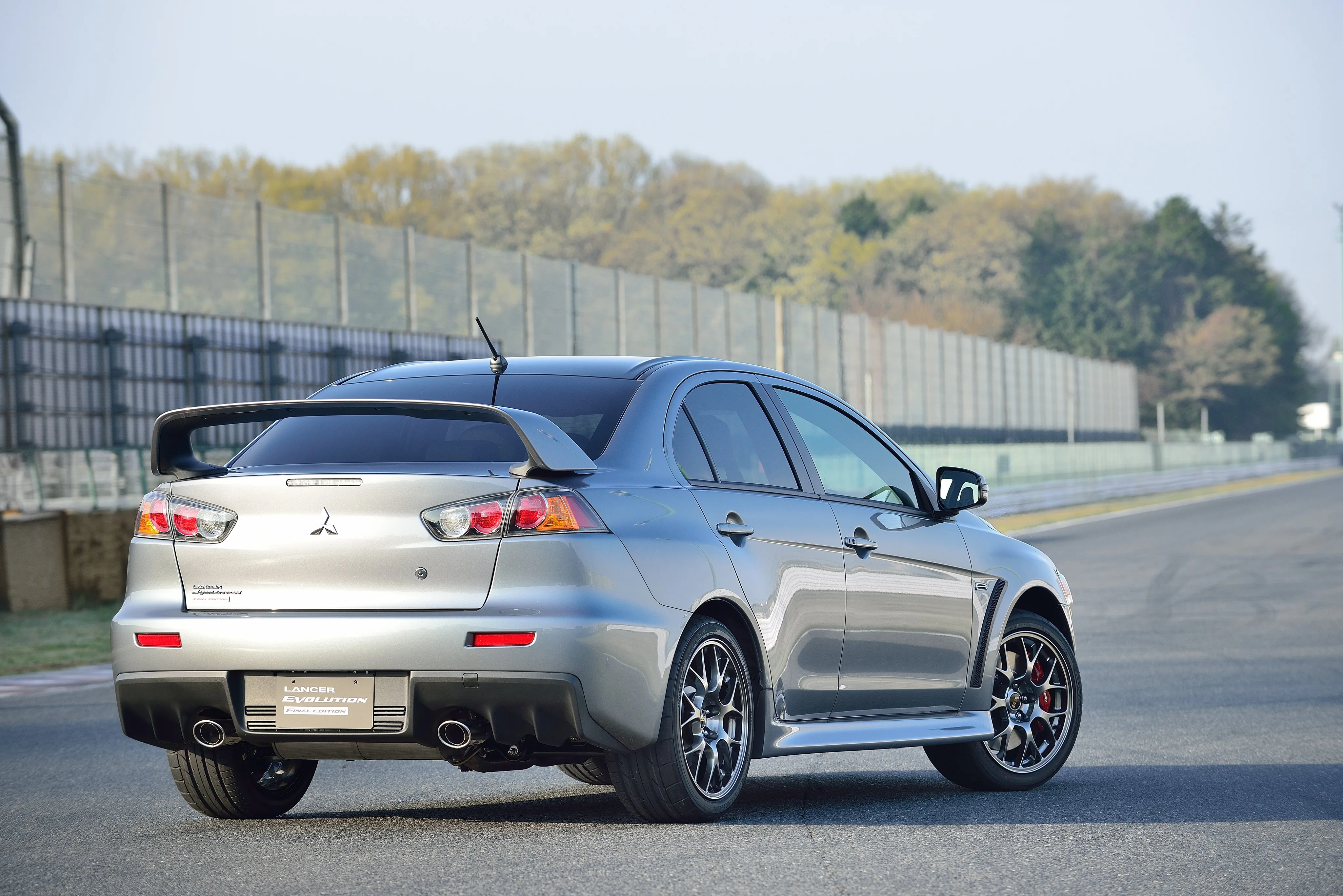 MITSUBISHI-Lancer-Evolution-X-3769_207-1.jpeg