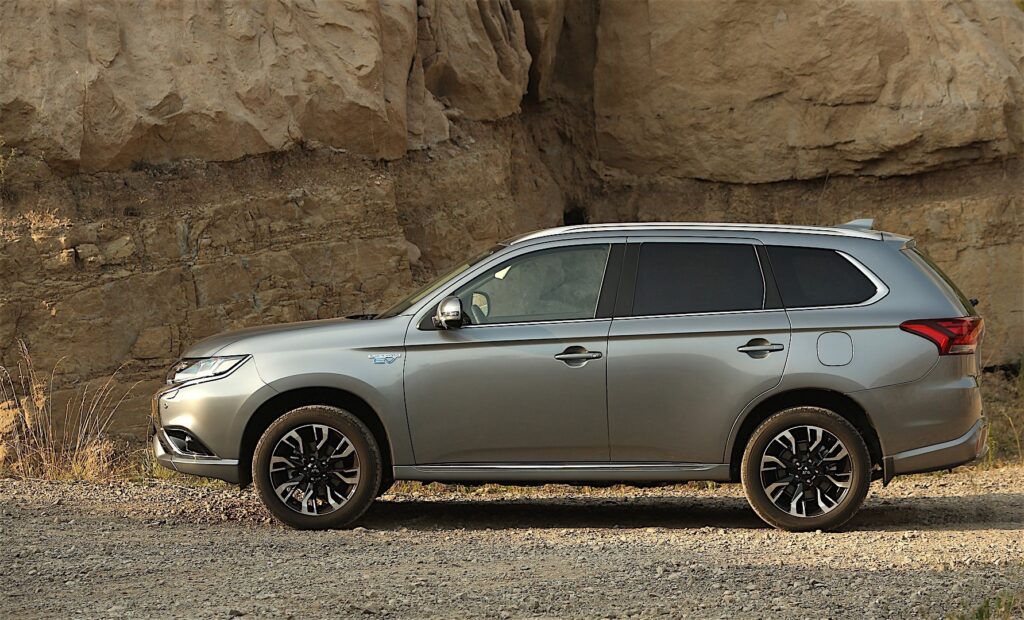MITSUBISHI Outlander PHEV 2016-Present