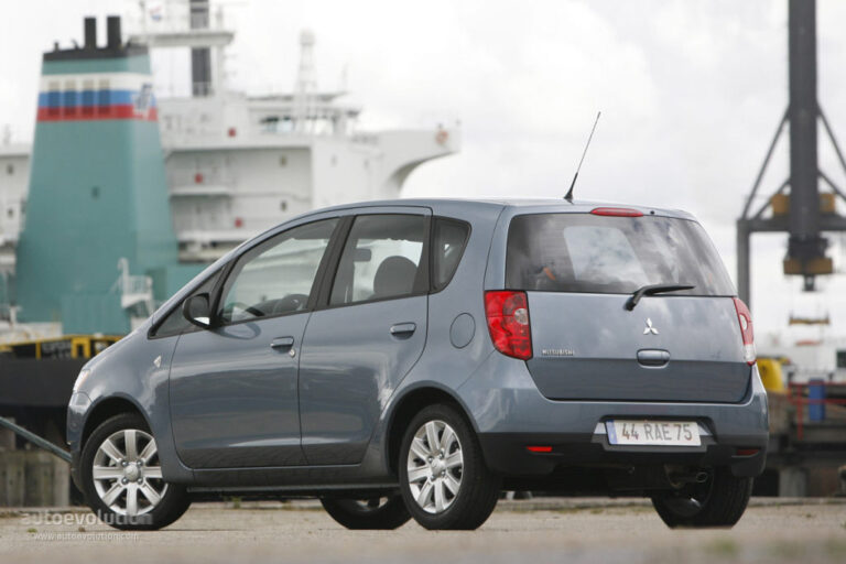 MITSUBISHI Colt 5 drzwiowe 2008-2012