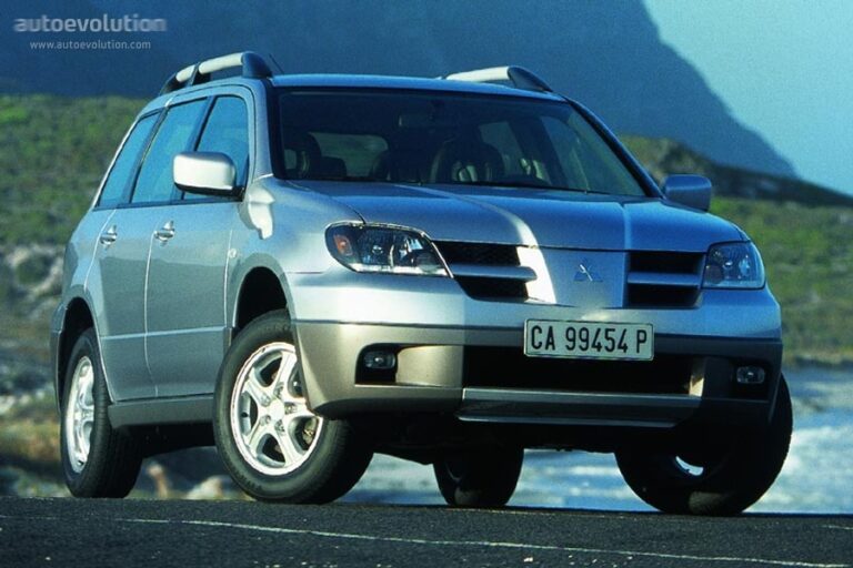 2003 Mitsubishi Outlander / Airtrek