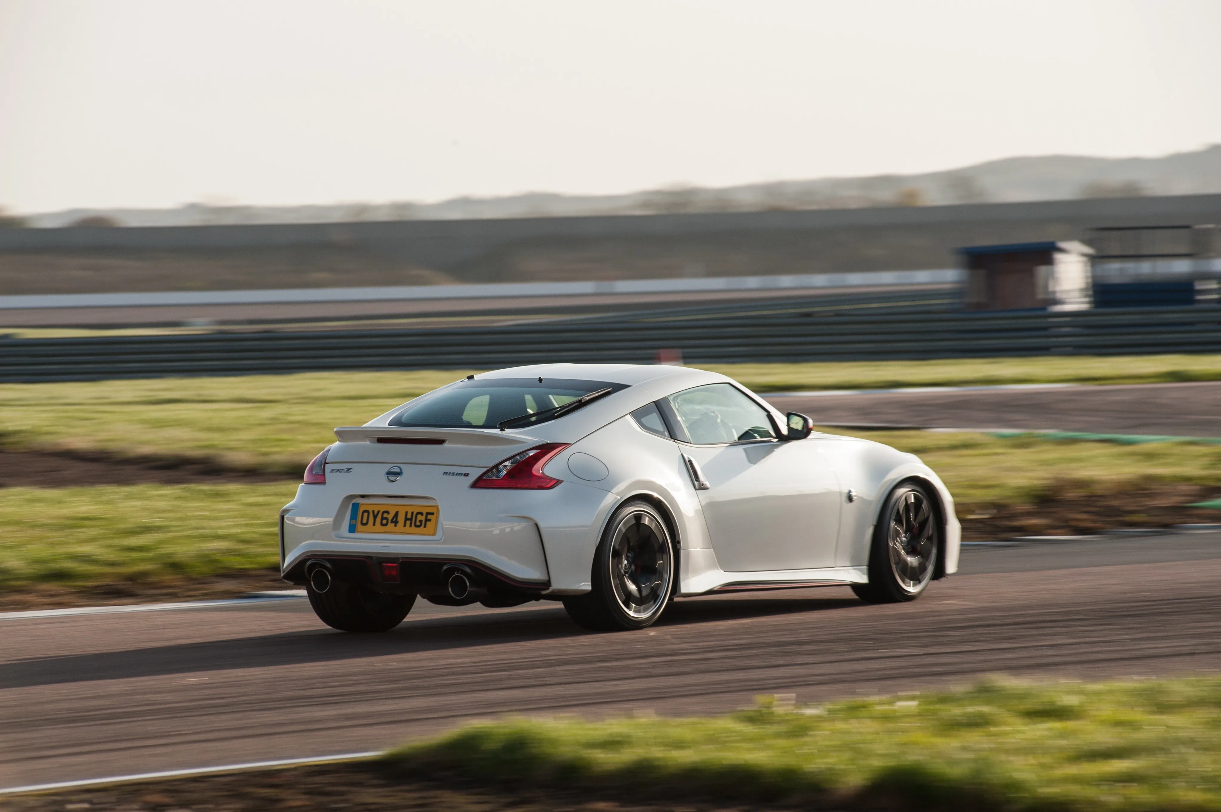 NISSAN-370Z-Nismo-5508_13.jpeg