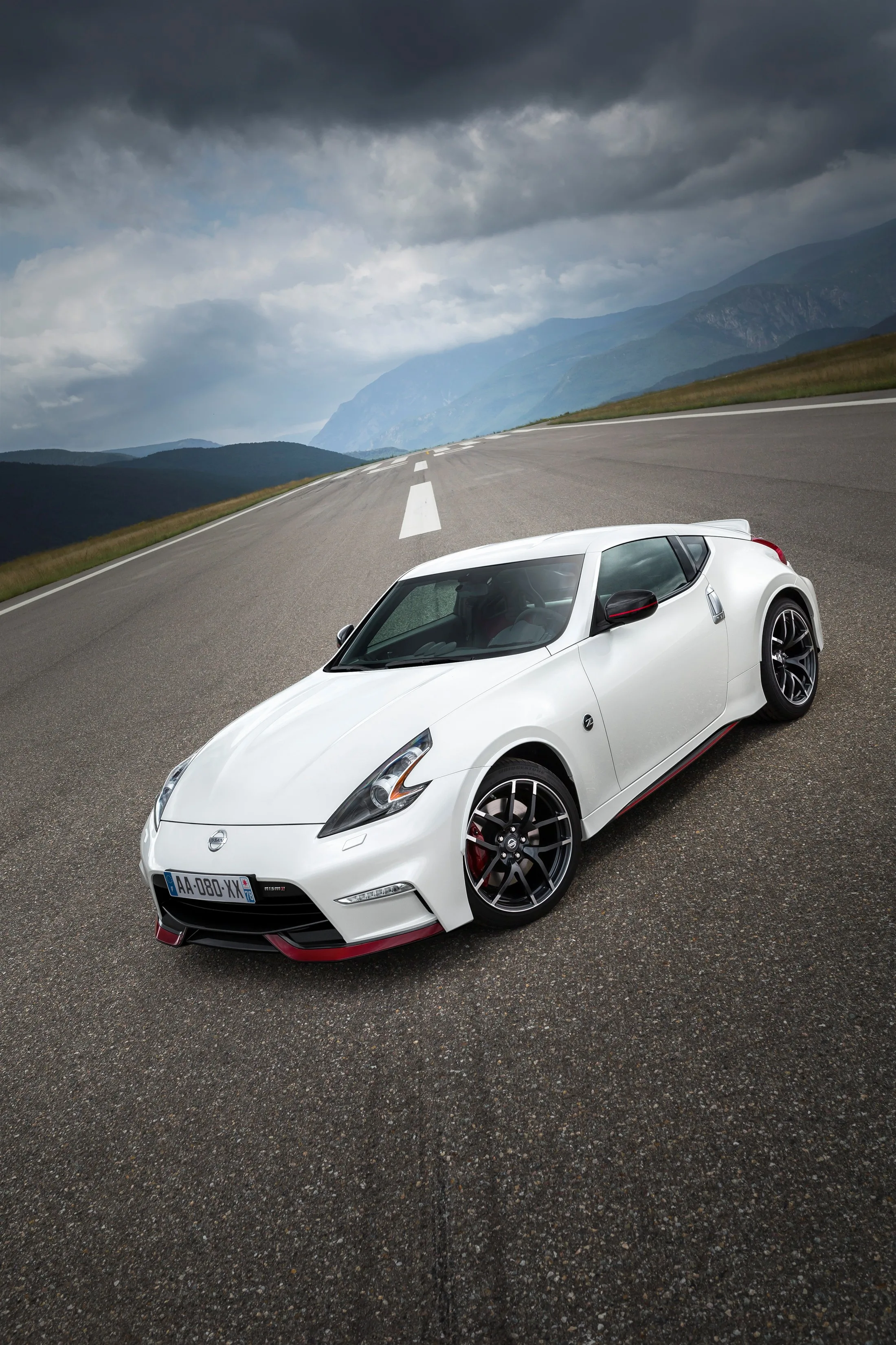 NISSAN-370Z-Nismo-5508_32.jpeg