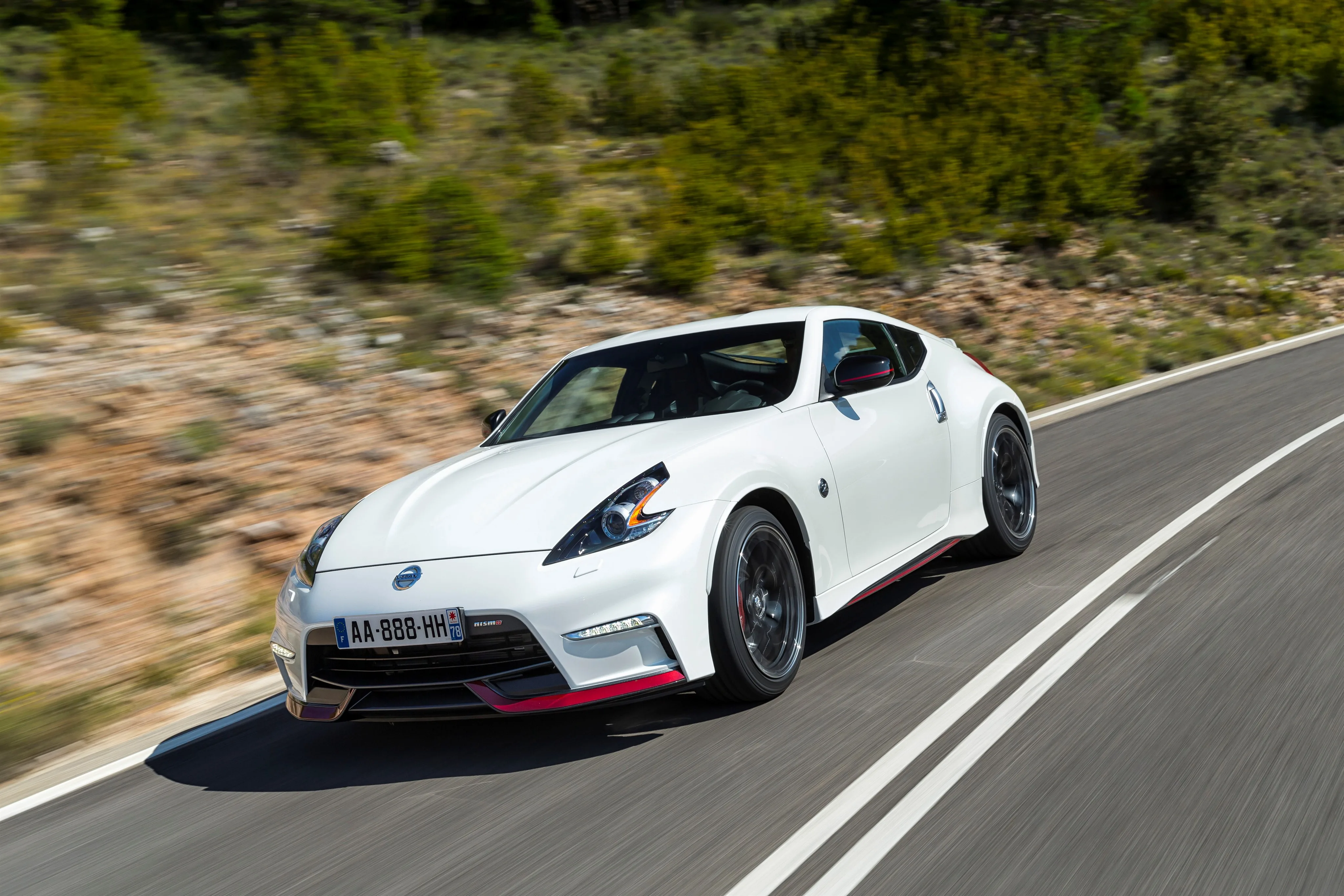 NISSAN-370Z-Nismo-5508_37.jpeg