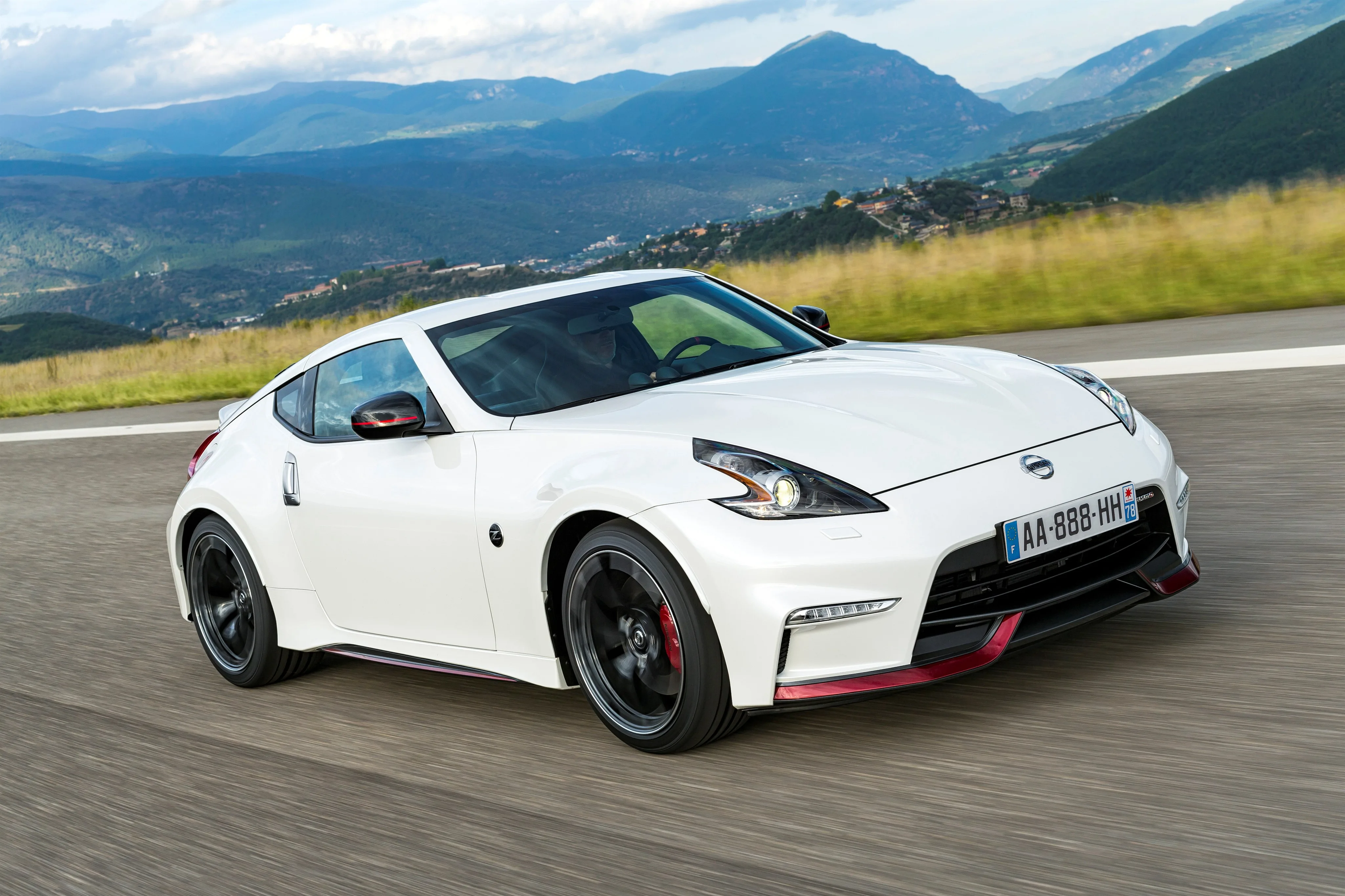 NISSAN-370Z-Nismo-5508_41.jpeg