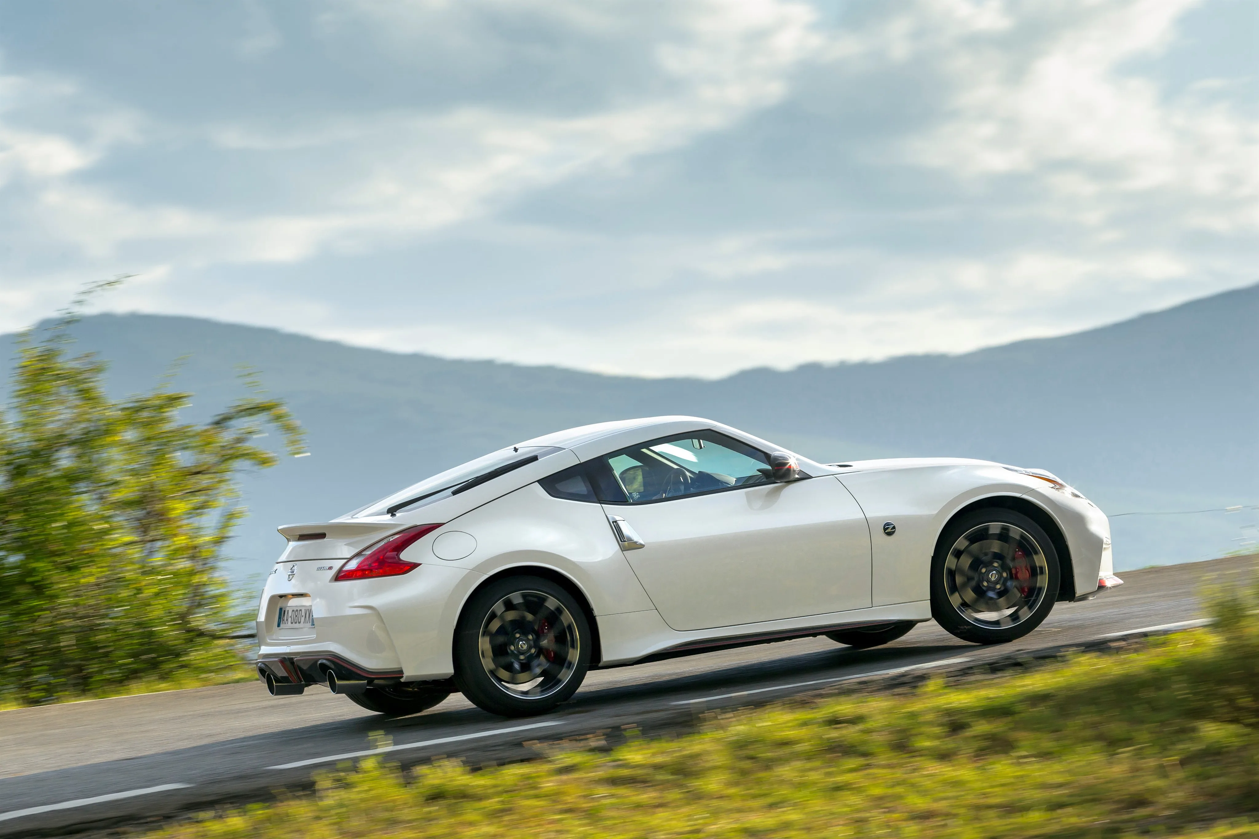 NISSAN-370Z-Nismo-5508_48.jpeg