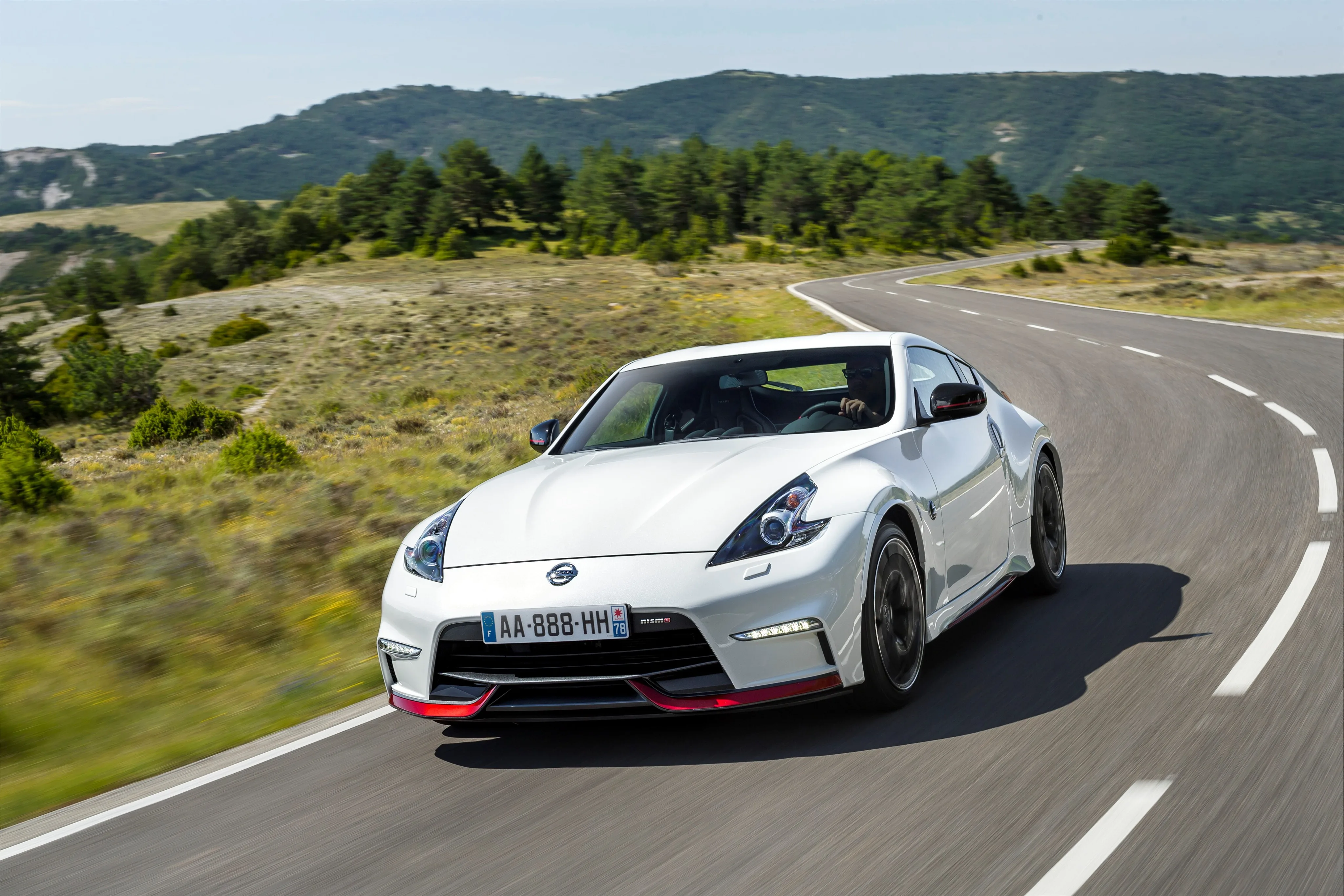NISSAN-370Z-Nismo-5508_52.jpeg