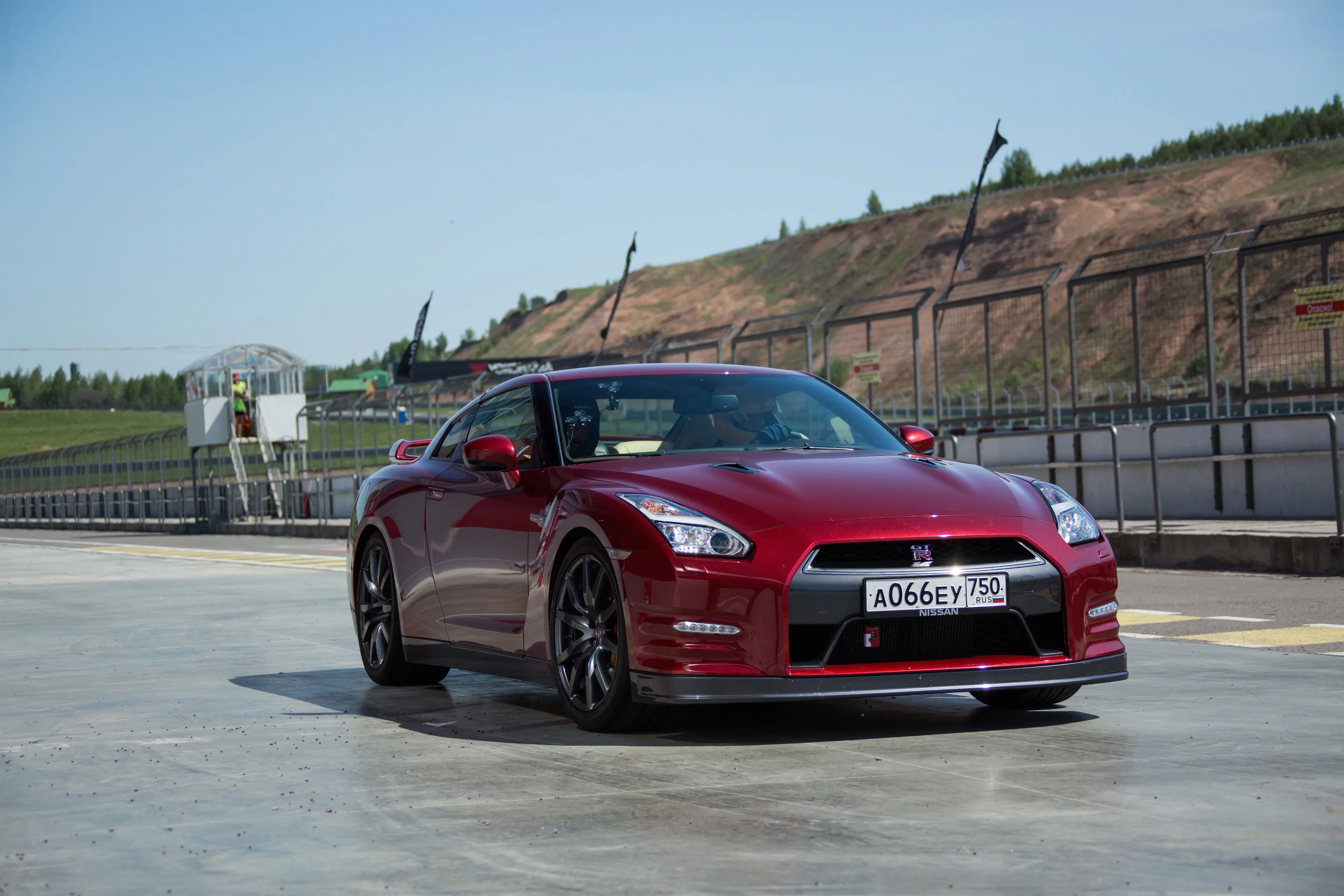NISSAN-GT-R-R35-Facelift-4438_116.jpeg