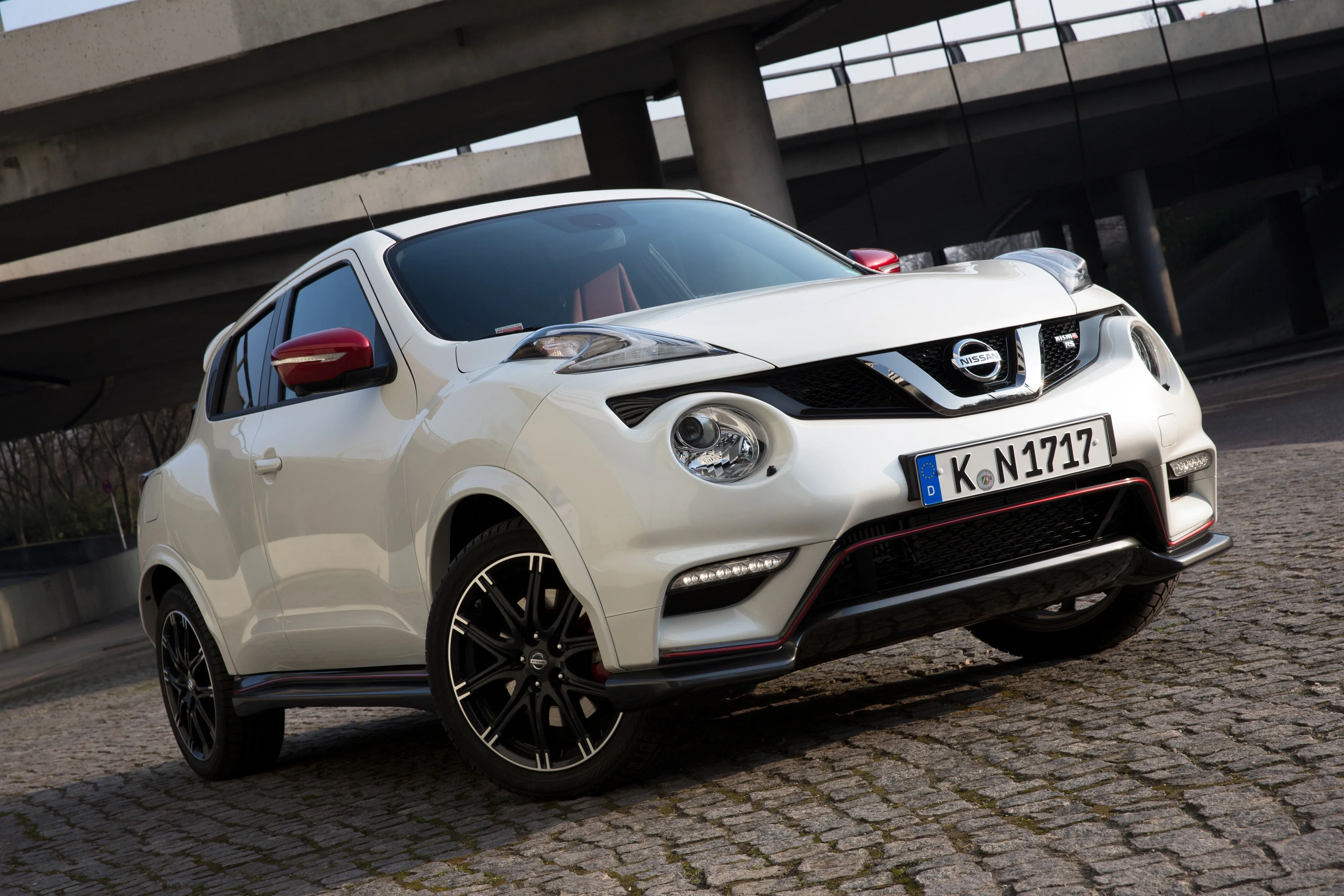 NISSAN-Juke-Nismo-4730_90.jpeg