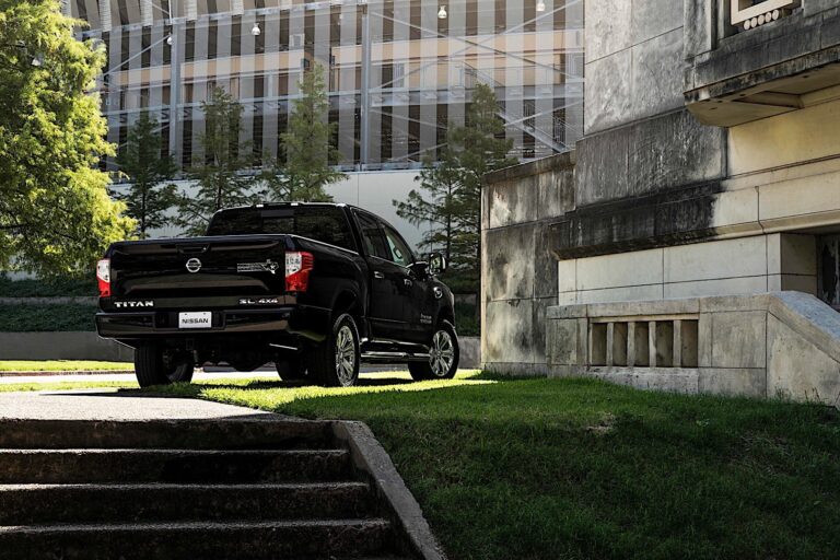 NISSAN Titan Crew Cab 2016-2019