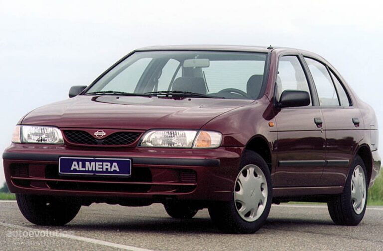 1995 Nissan Almera/Pulsar 4 drzwiowe