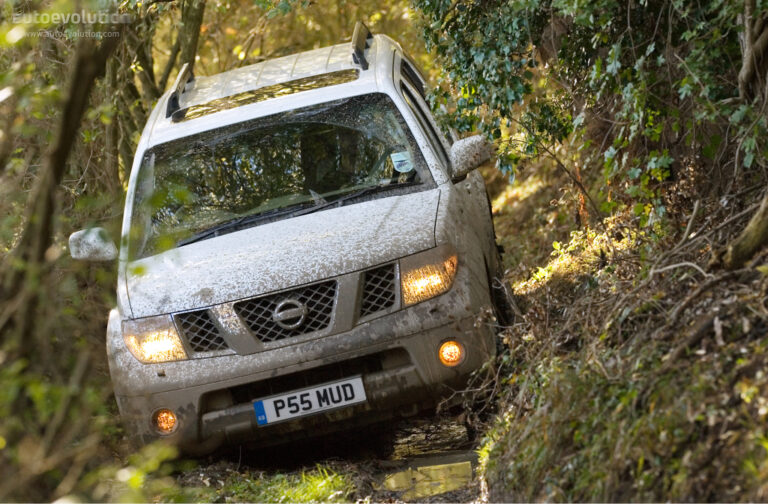 NISSAN Pathfinder 2007-2012