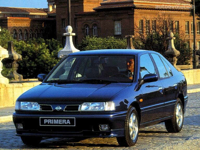 1994 Nissan Primera Hatchback P10