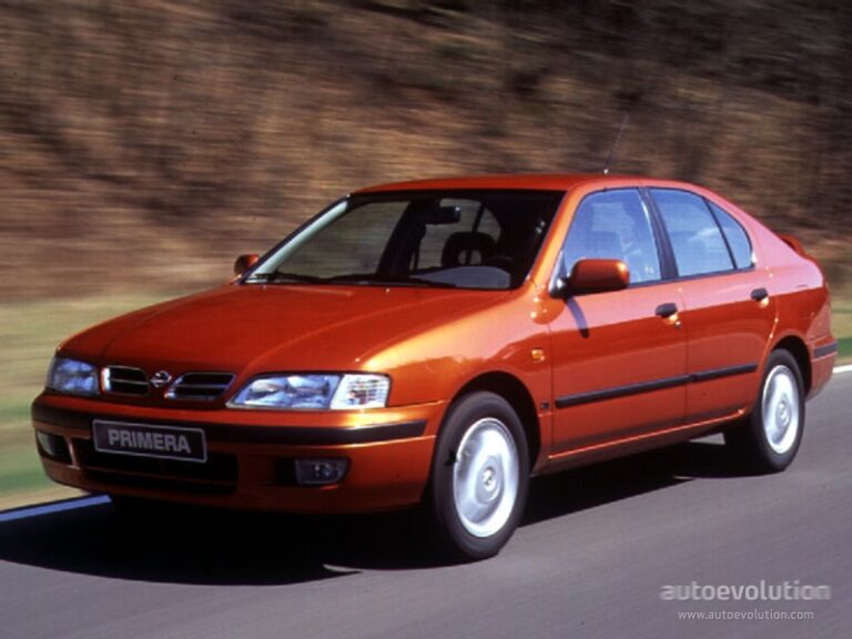 1996 Nissan Primera Hatchback P11