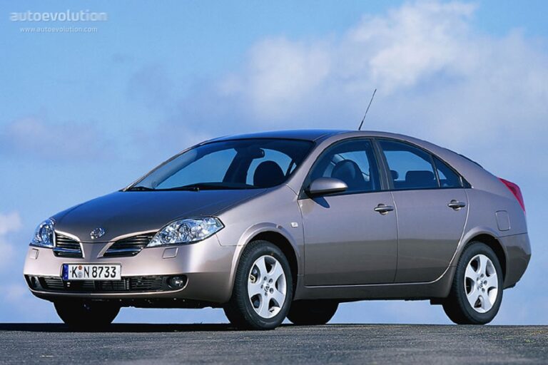 2002 Nissan Primera Hatchback P12