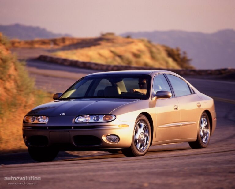 OLDSMOBILE Aurora 2000-2003