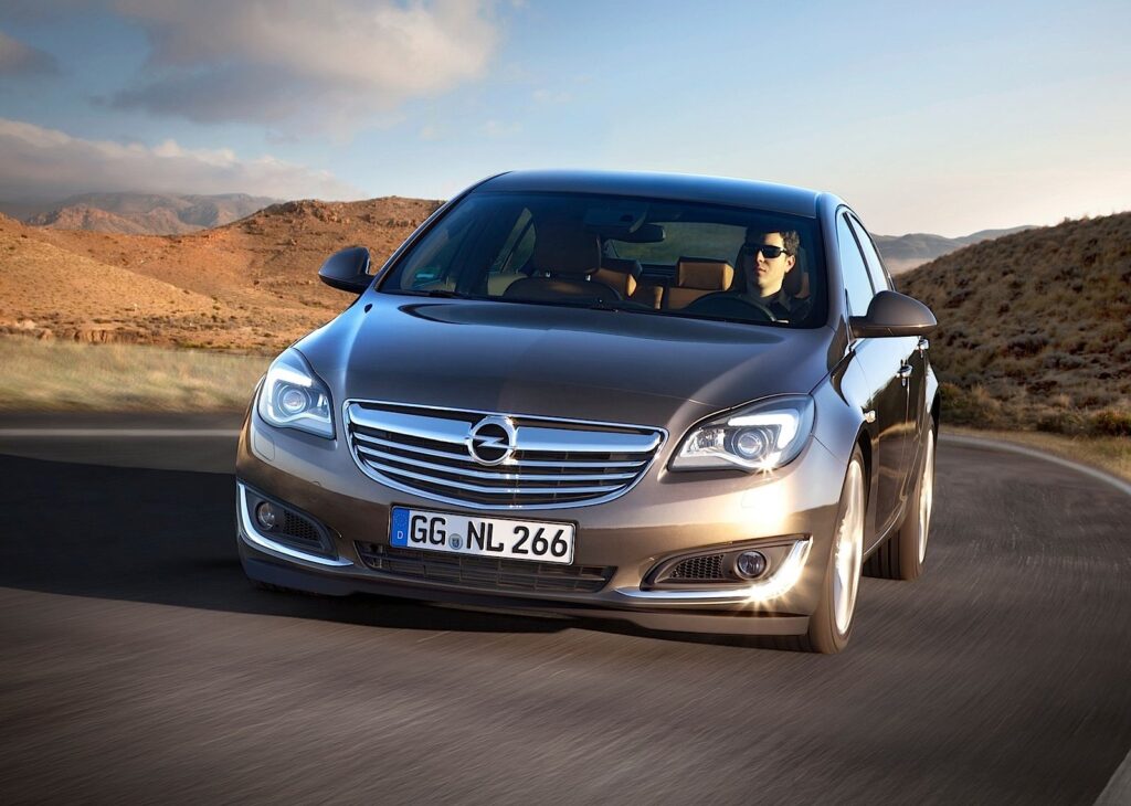 OPEL Insignia Hatchback 2013-Present