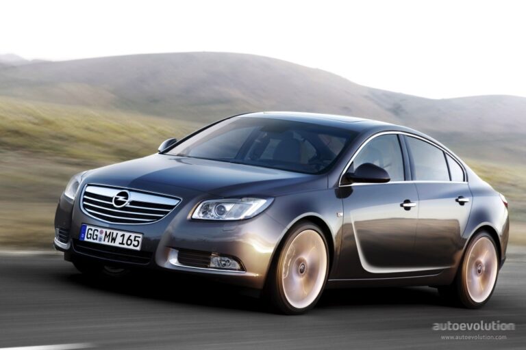 OPEL Insignia Sedan 2008-2013