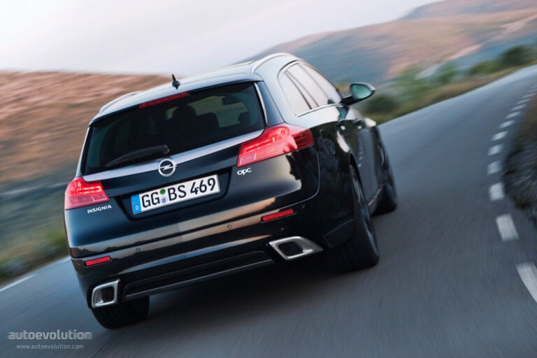 2009 Opel Insignia Sports Tourer OPC