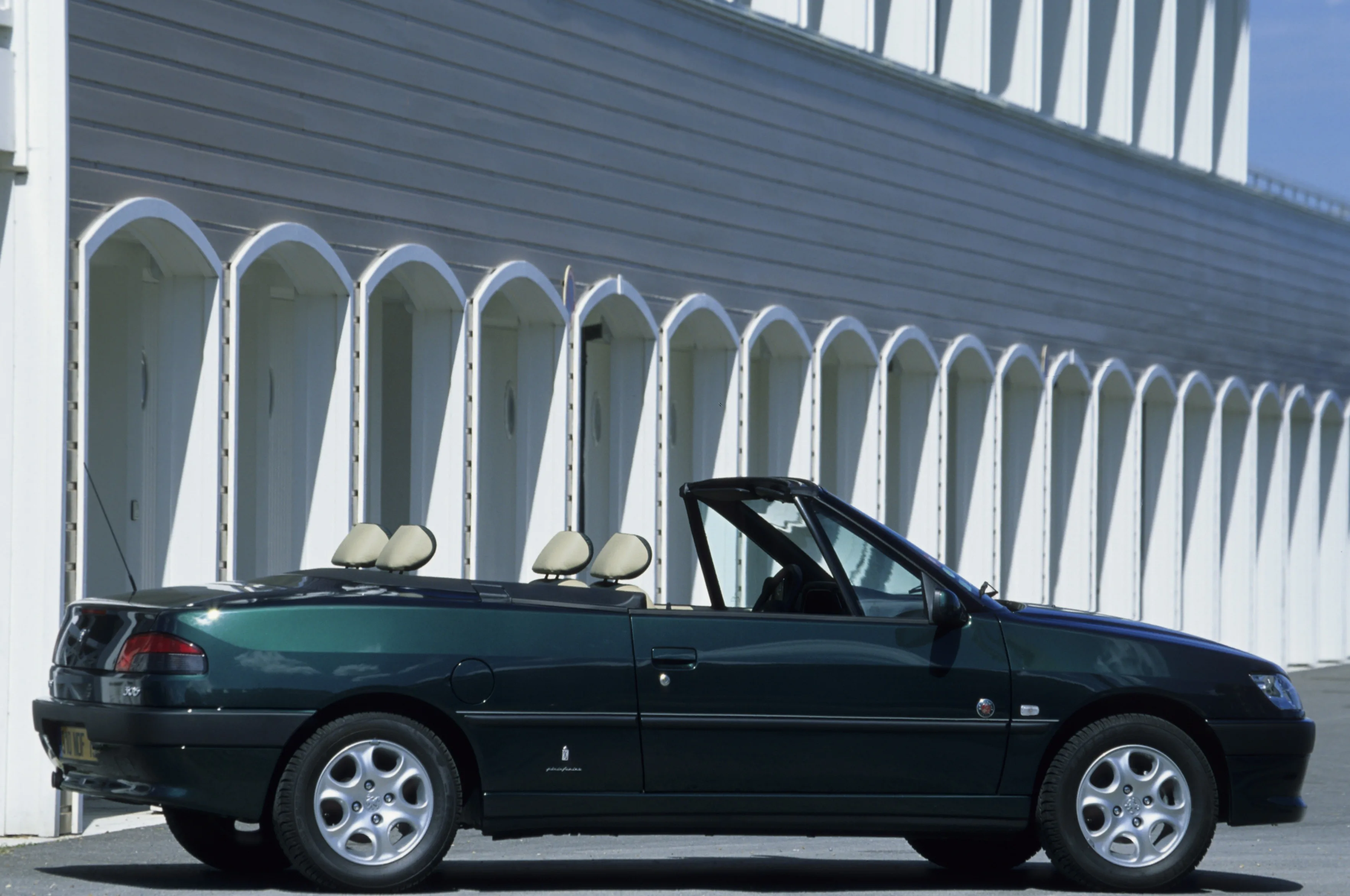 PEUGEOT-306-Cabriolet-2679_22.jpeg