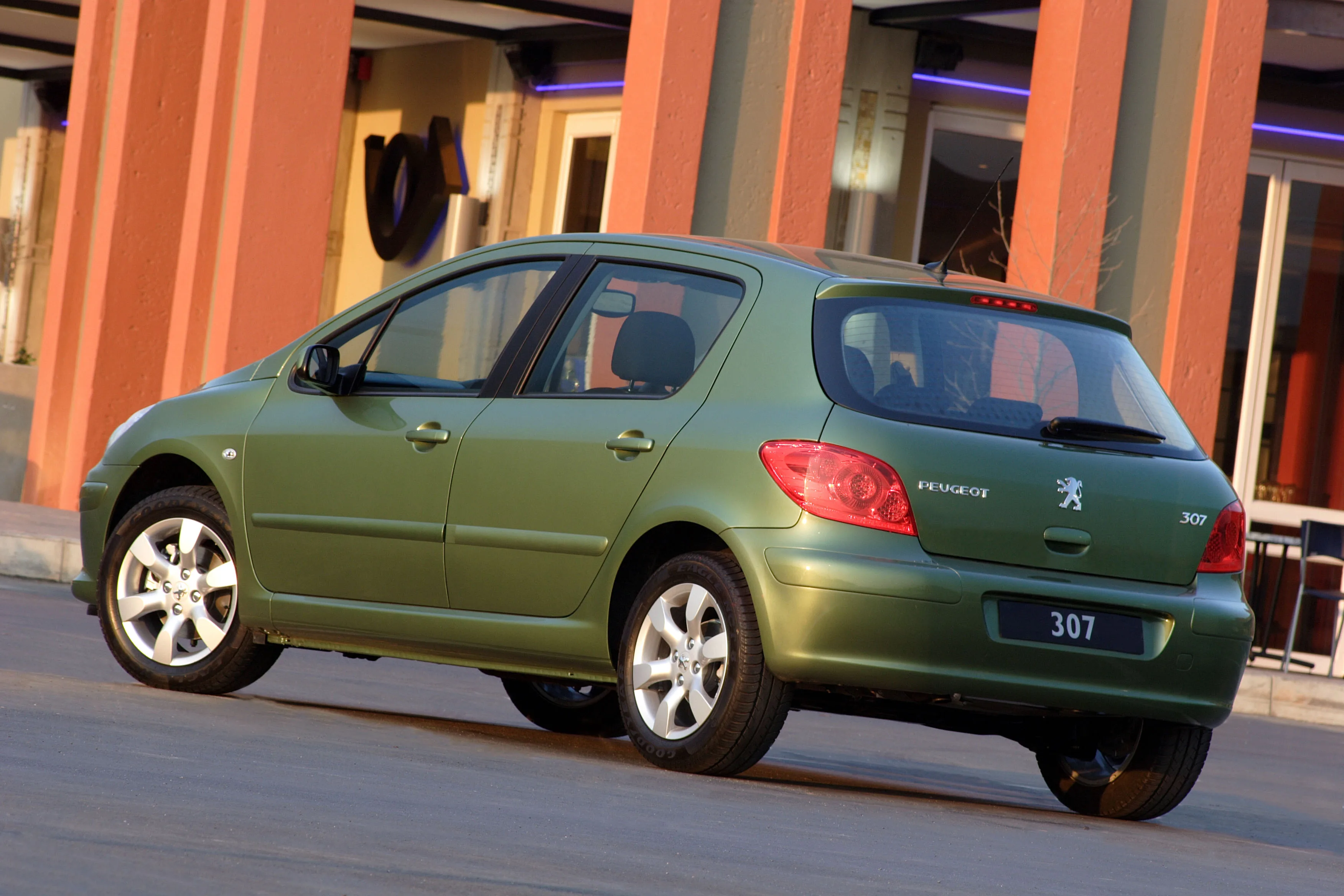 PEUGEOT-307-5-Doors-2746_47.jpeg