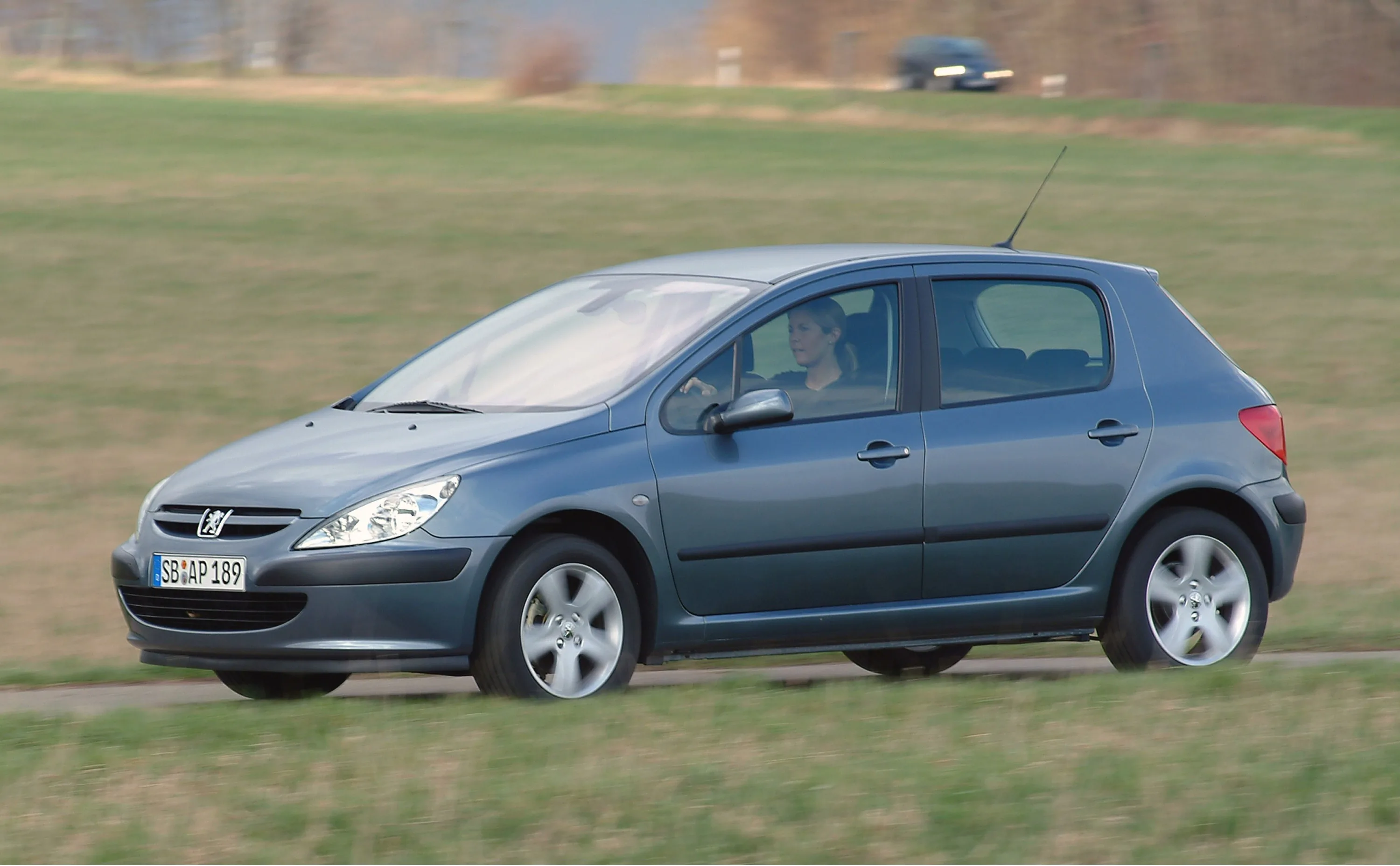 PEUGEOT-307-5-Doors-476_43.jpeg