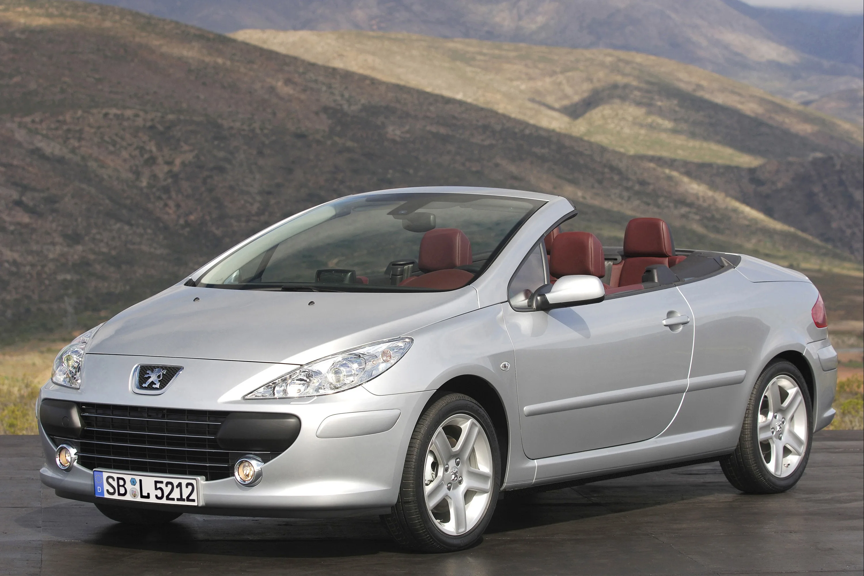PEUGEOT-307-CC-2743_39.jpeg