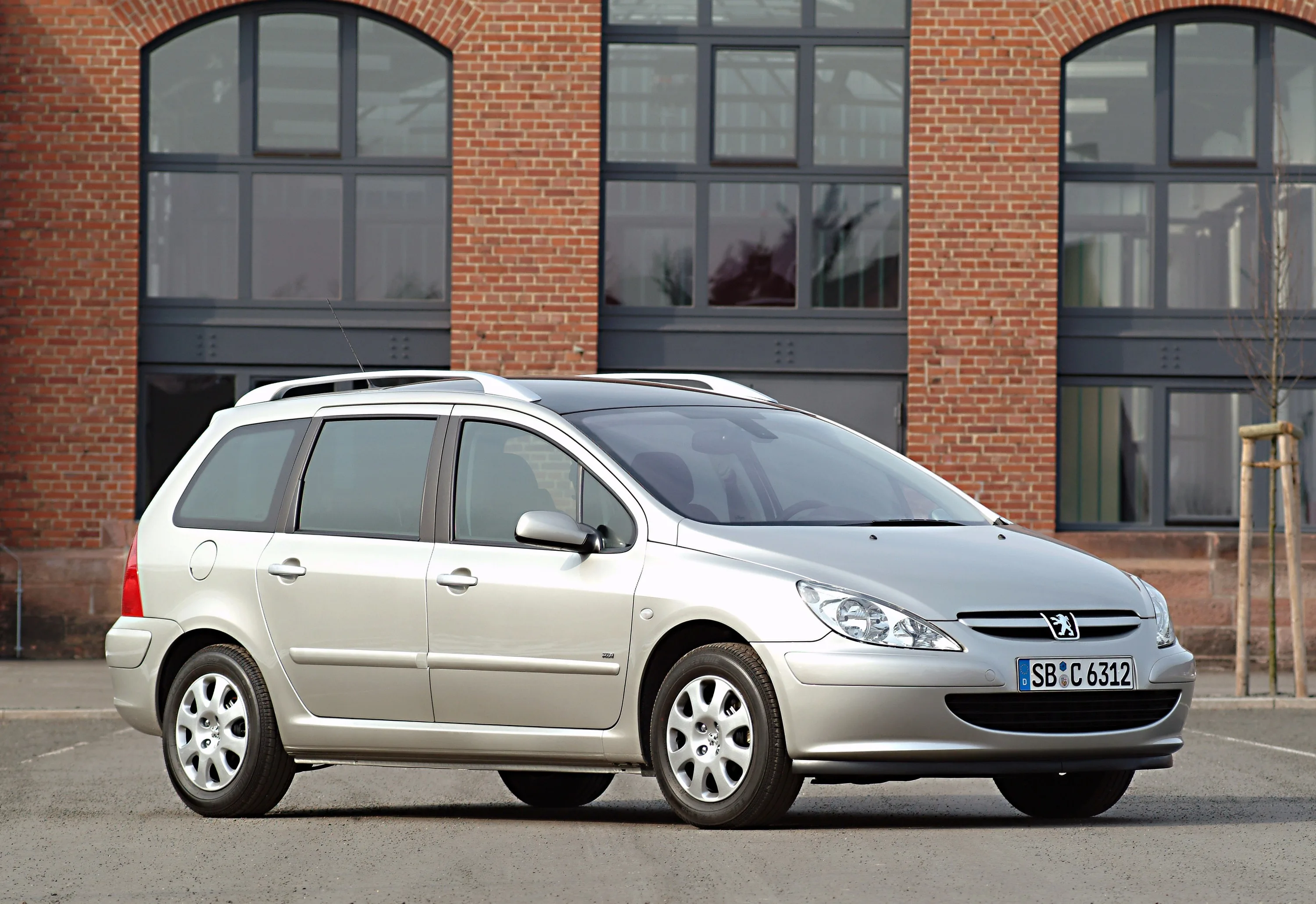 PEUGEOT-307-SW-485_46.jpeg