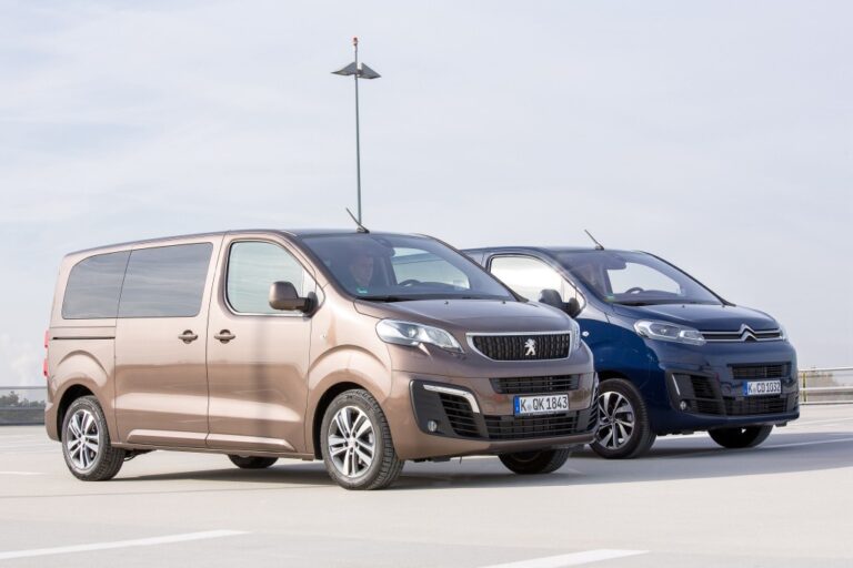 2016 Peugeot Traveller