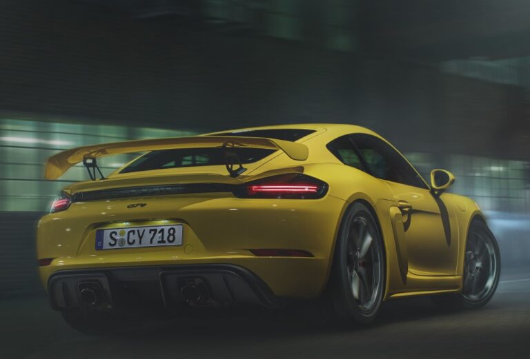 2020 Porsche Cayman GT4 (982)