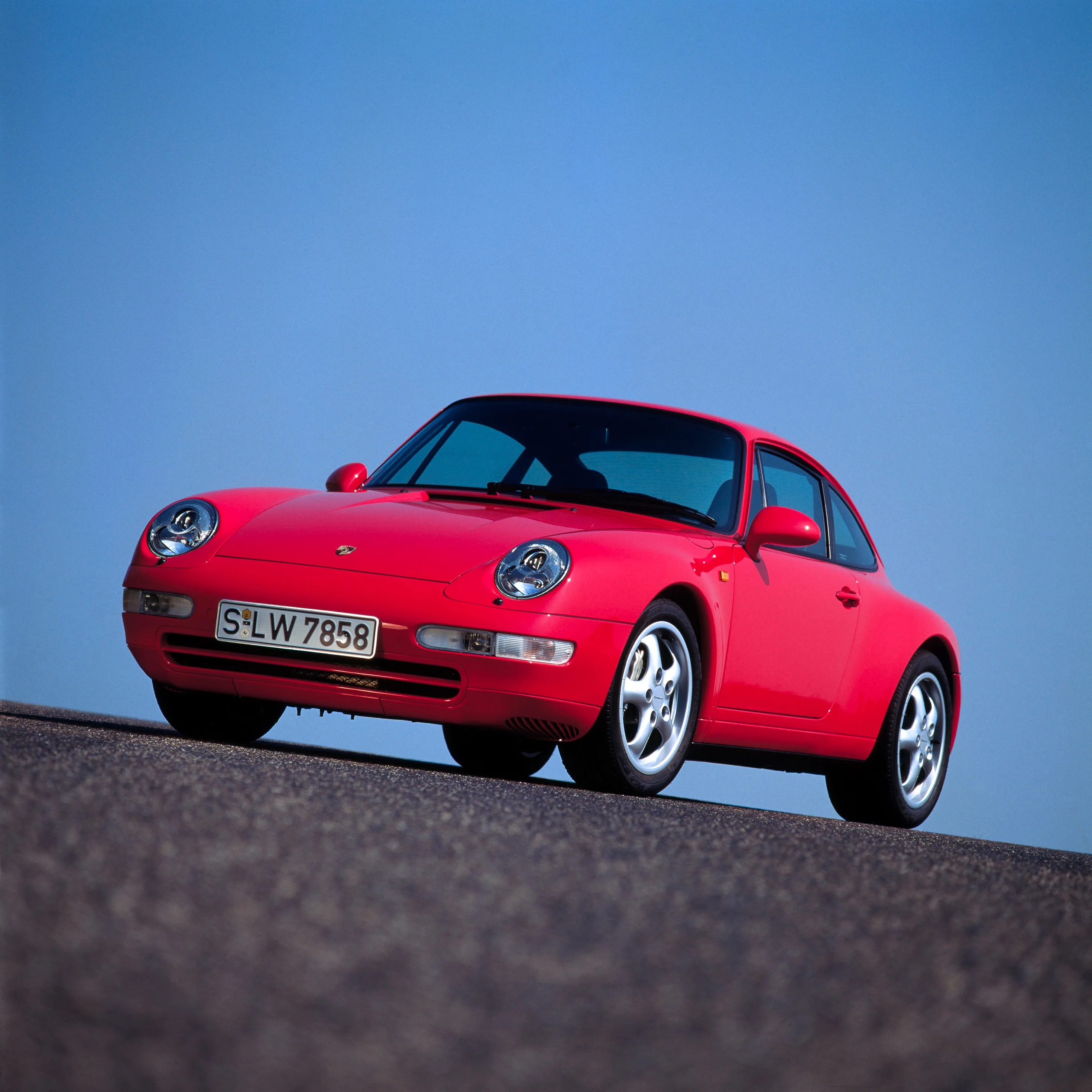 PORSCHE-911-Carrera-4-993-2950_4.jpeg