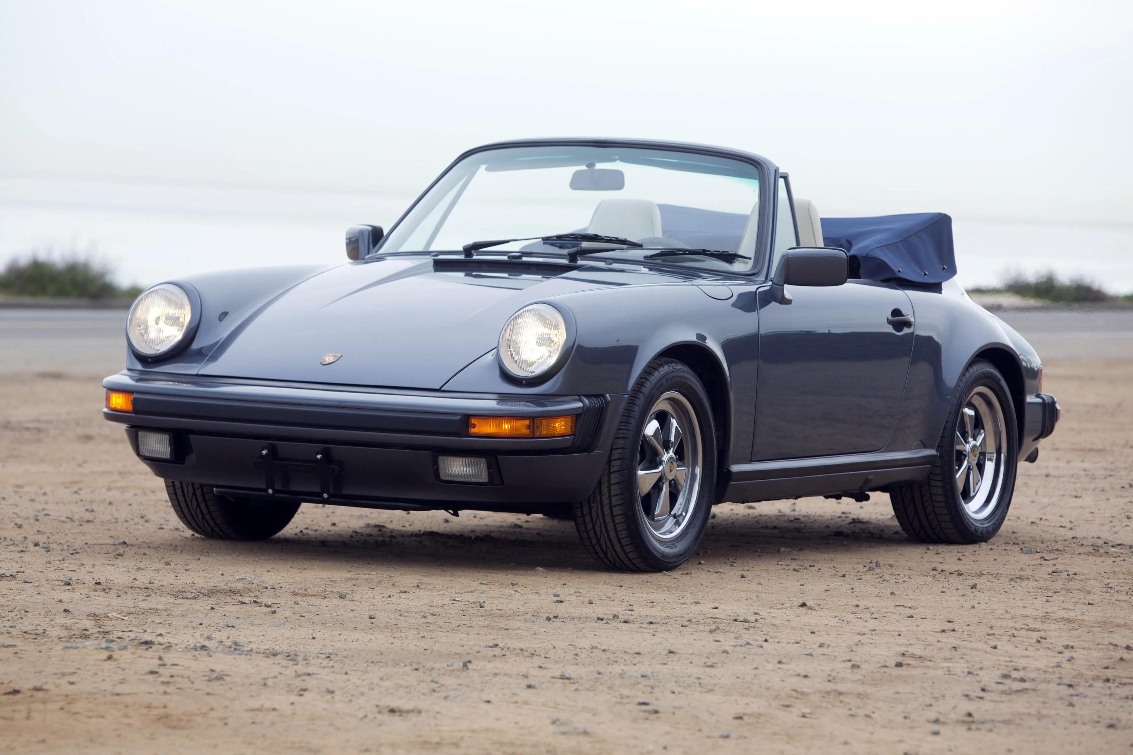 PORSCHE-911-Carrera-Cabriolet-930-2998_28.jpeg