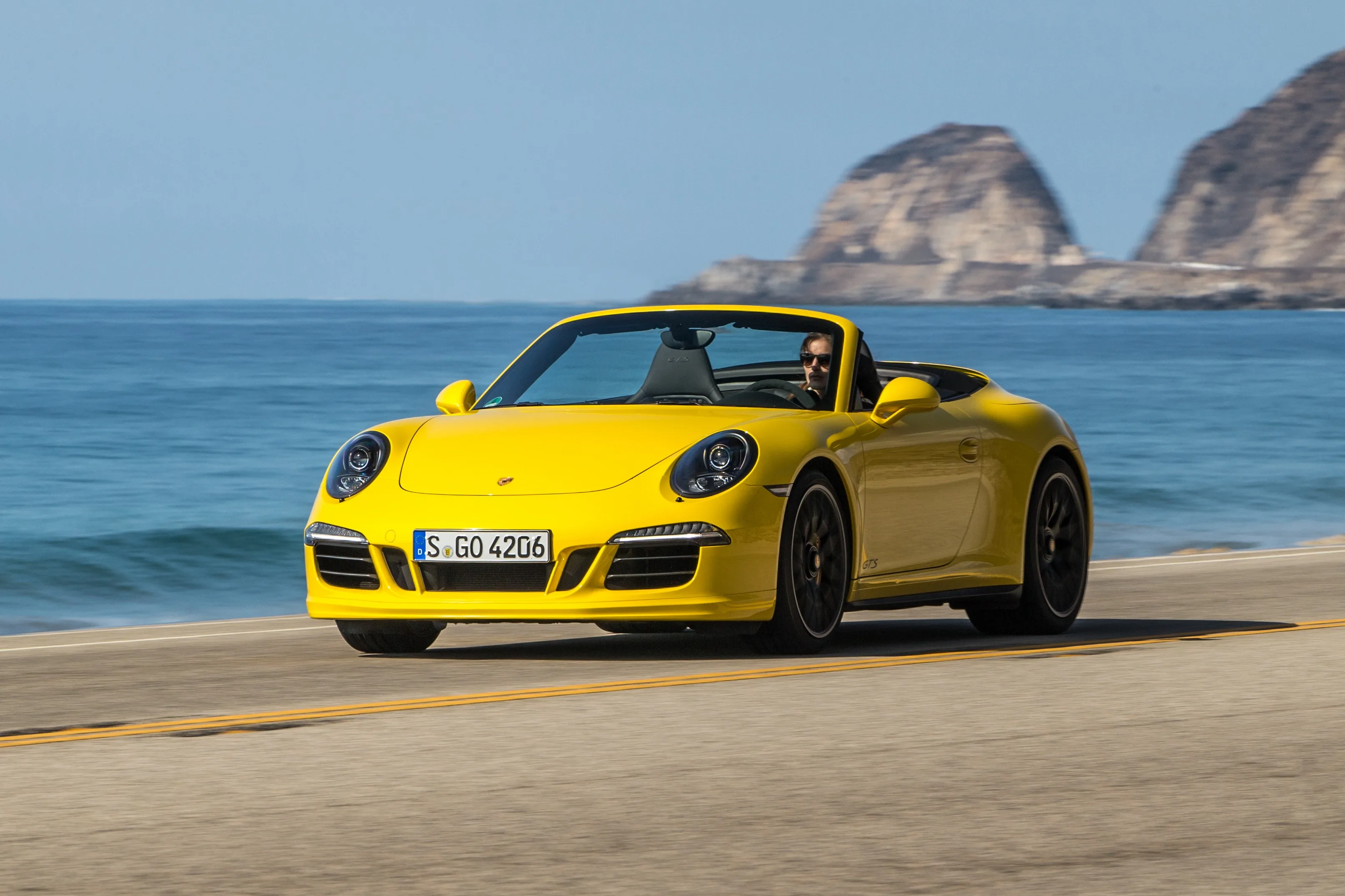 PORSCHE-911-Carrera-GTS-Cabriolet-5310_10.jpg