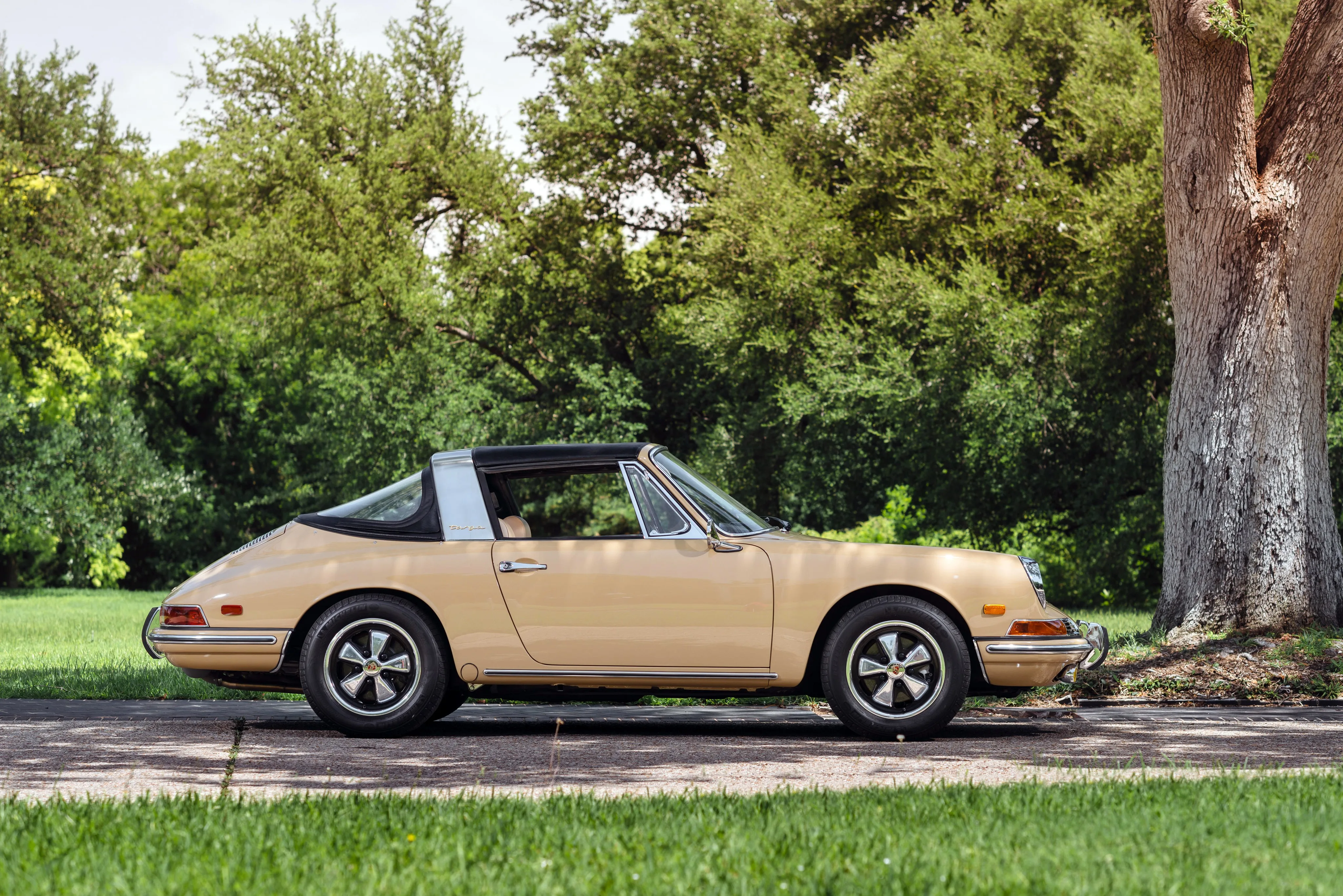 PORSCHE-911-Targa-901-3021_57.jpeg