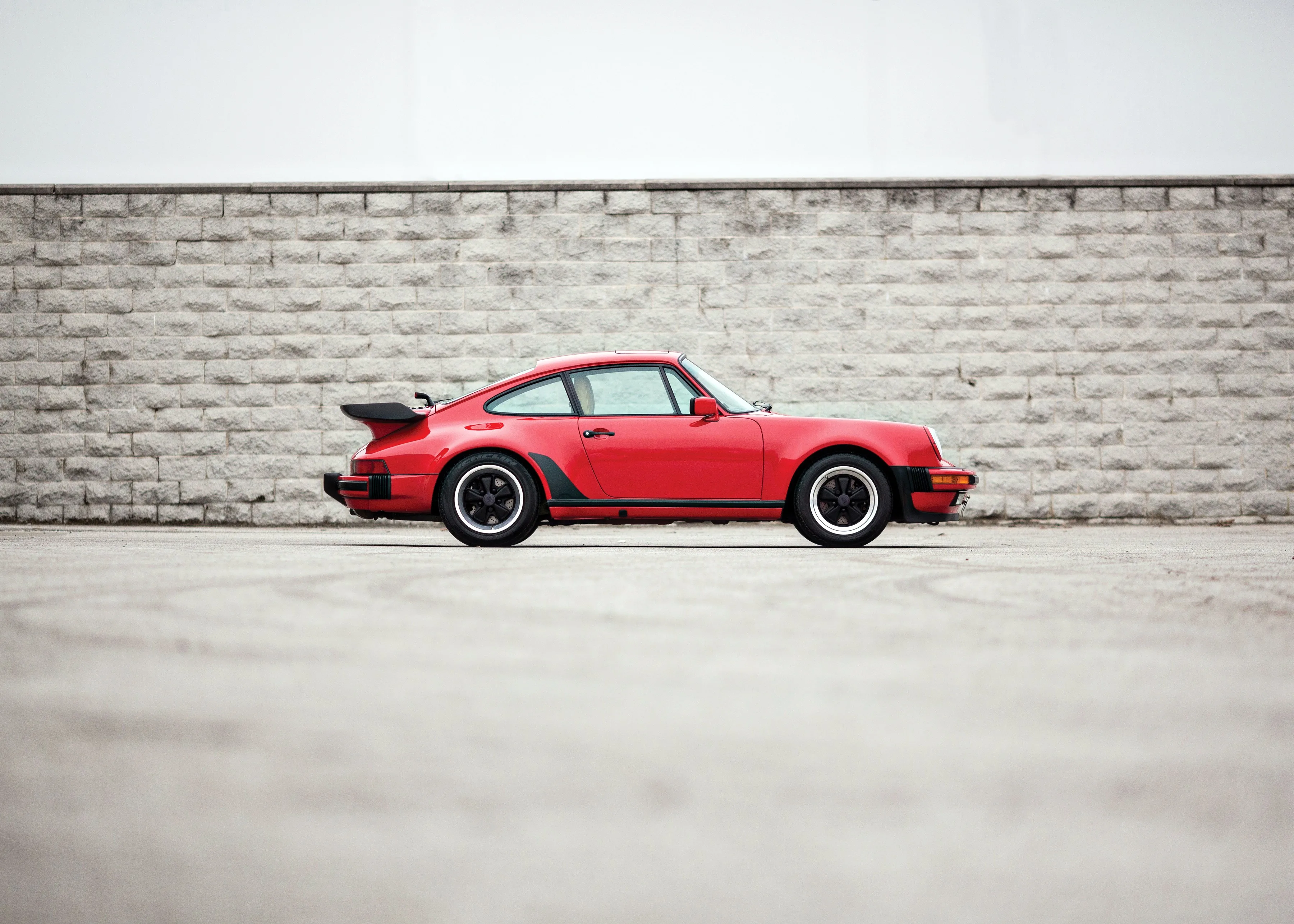 PORSCHE-911-Turbo-930-2987_36.jpeg