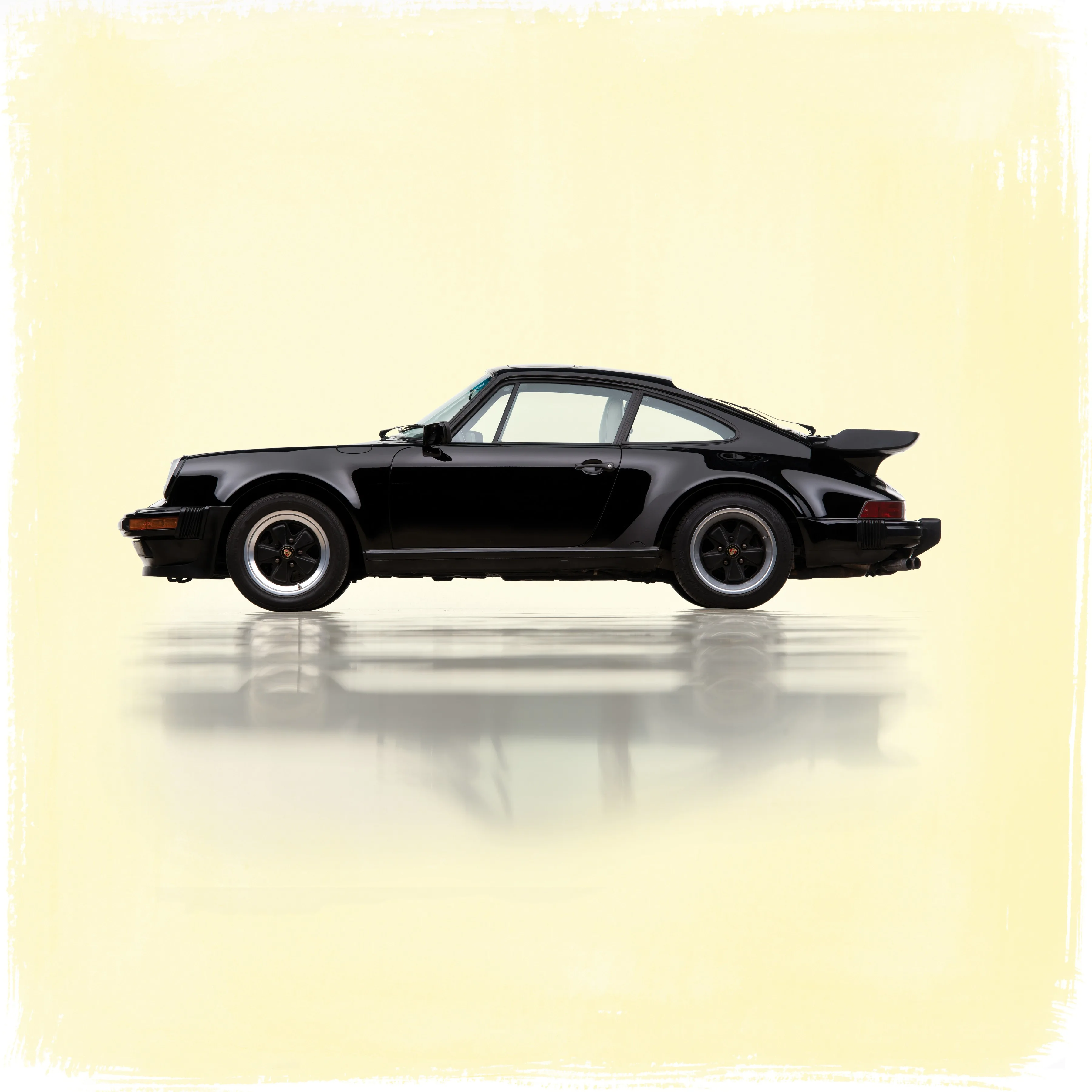 PORSCHE-911-Turbo-930-2987_40.jpeg